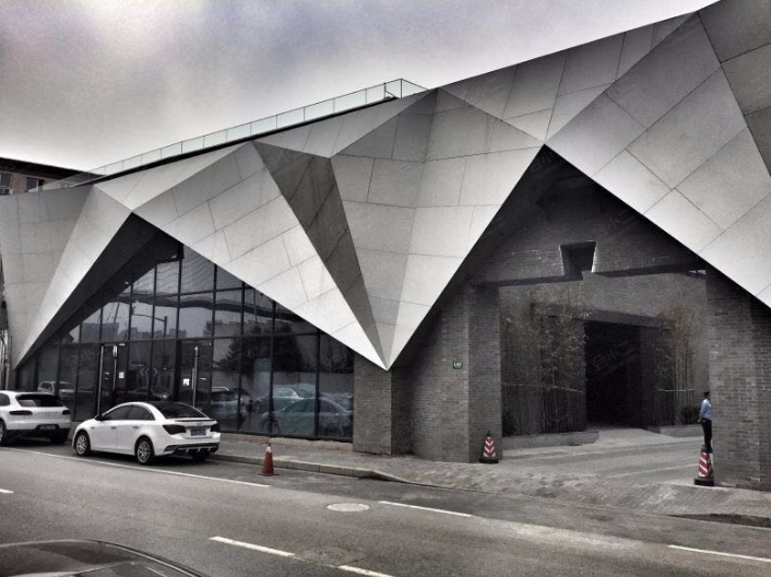 新與舊的視覺沖勁~上海天宴秀場會場預(yù)定 - 第1張 - 會展活動策劃CCASY.COM 新與舊的視覺沖勁~上海天宴秀場會場預(yù)定 - 第1張