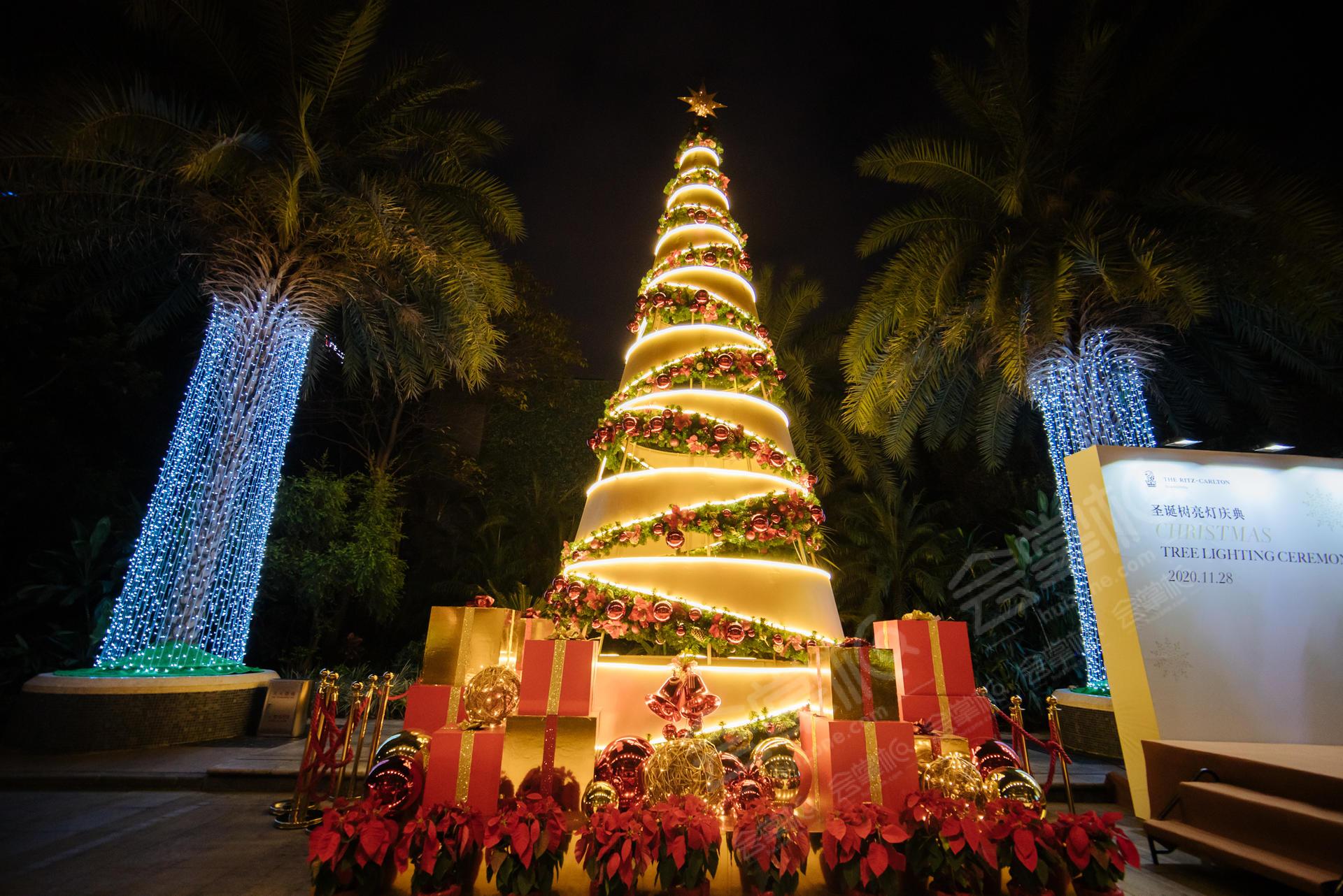 「圣诞树亮灯庆典」CHRISTMAS TREE LIGHTING CEREMONY