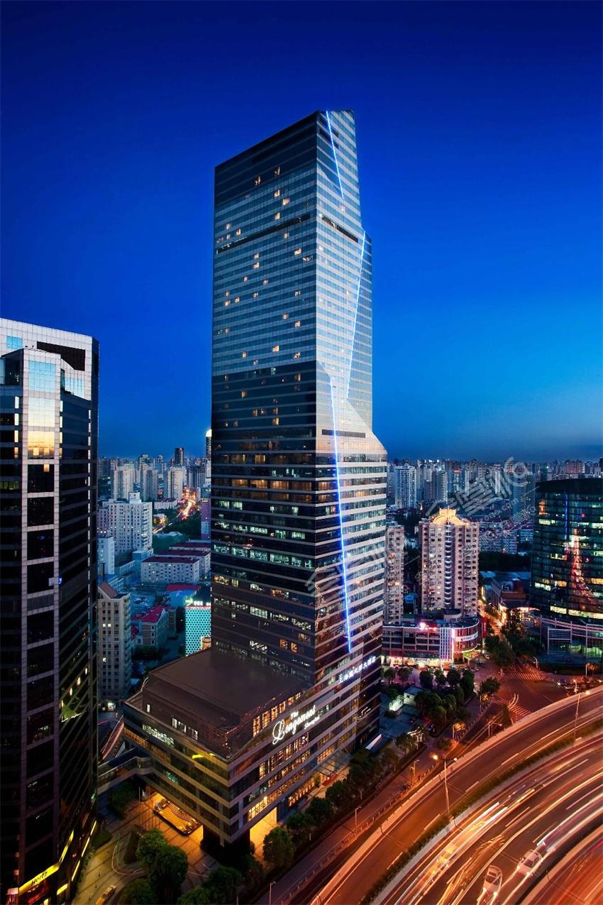 交通便利,近商业区的900人年会场地推荐：上海龙之梦大酒店