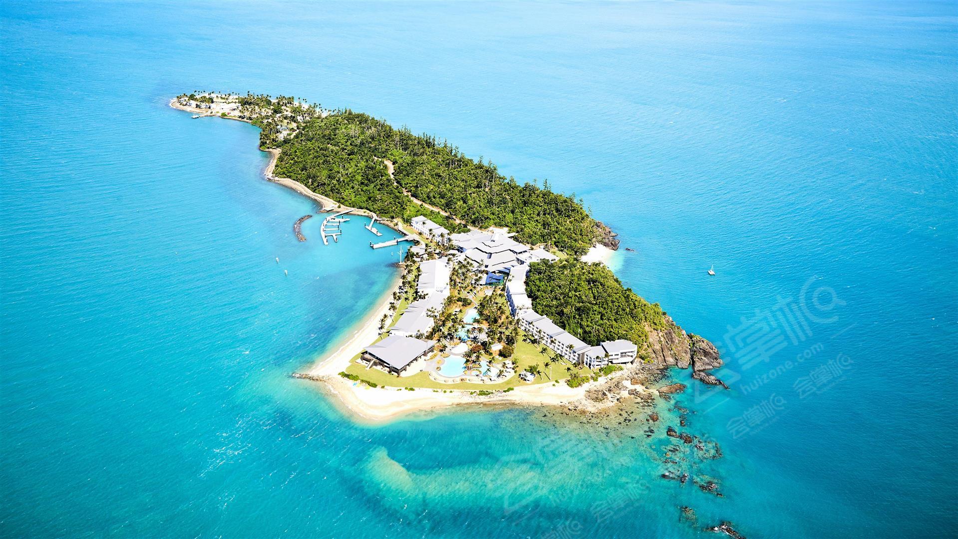 Daydream Island Resort and Living Reef