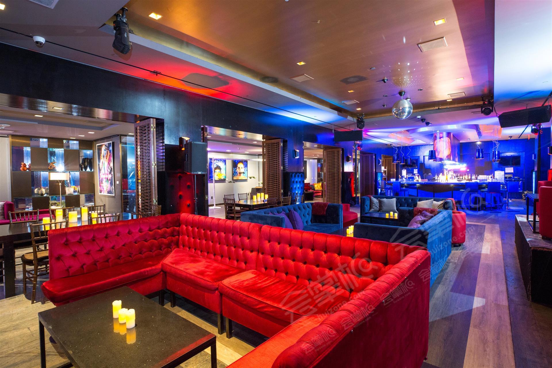 Riviera 31 Lounge Bar