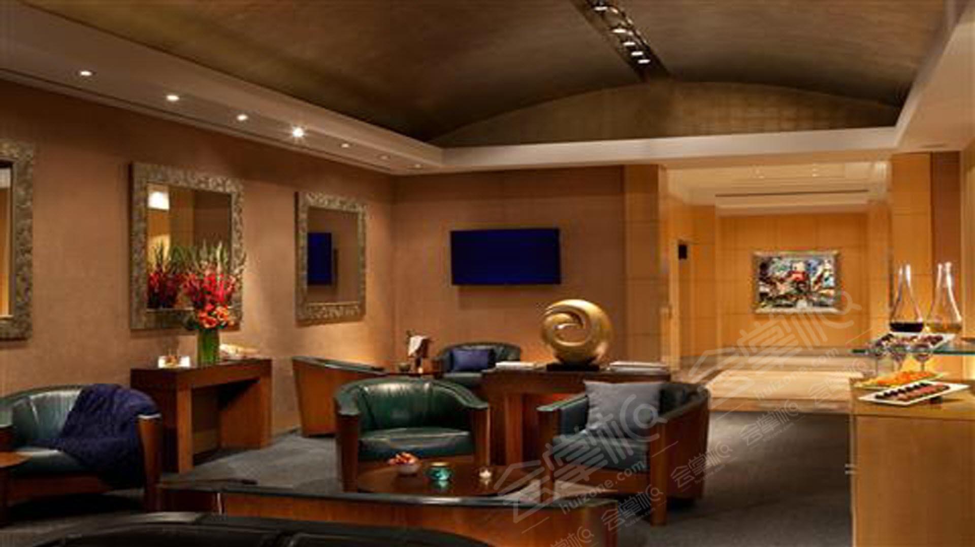 52nd Floor Lounge