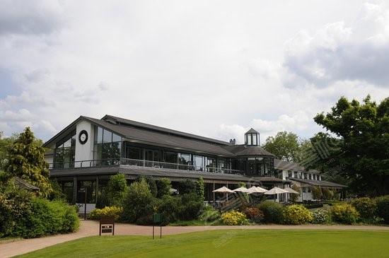 伦敦180人发布会场地推荐：Royal Mid-Surrey Golf Club