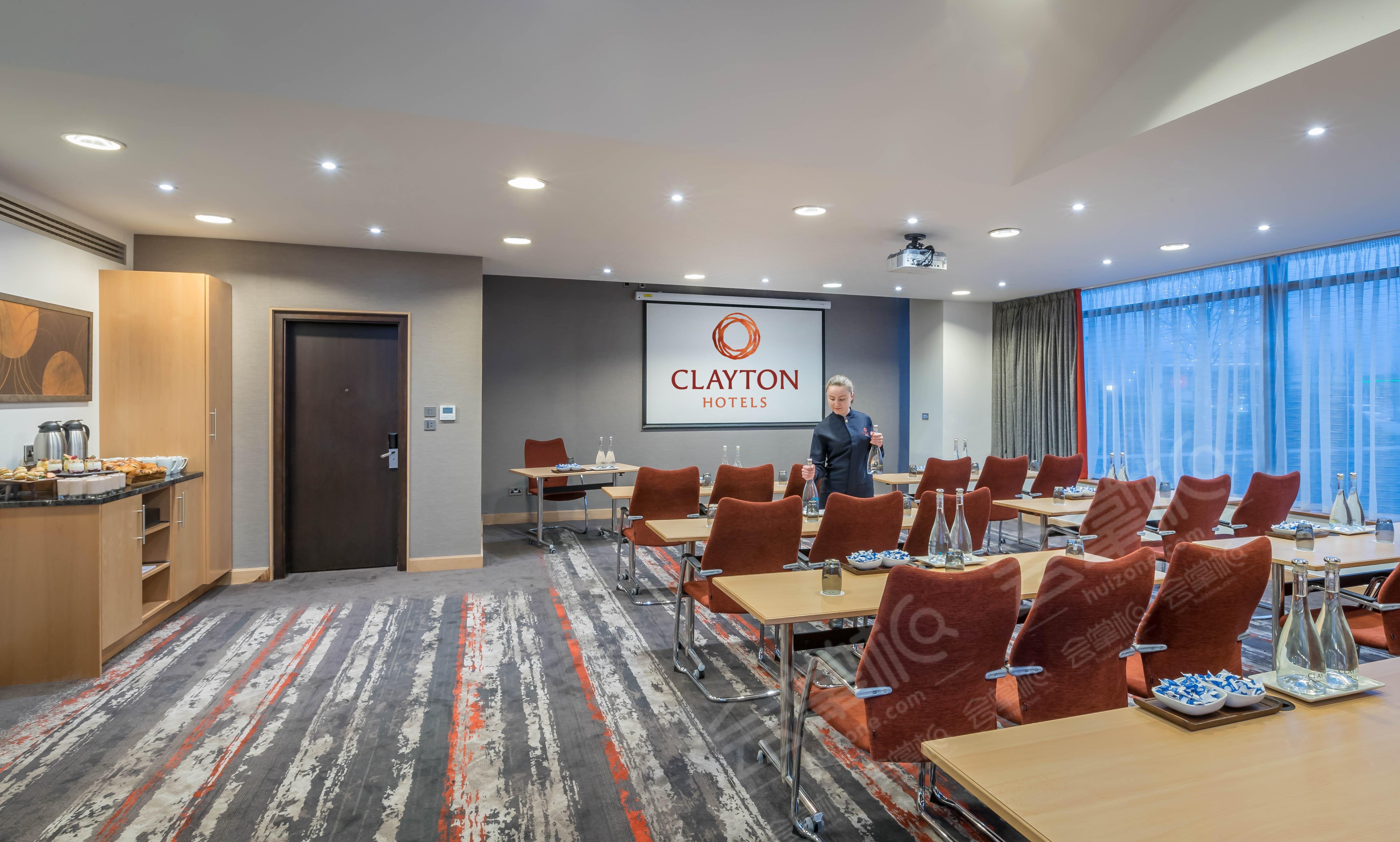 Clayton Hotel Dublin Airport3