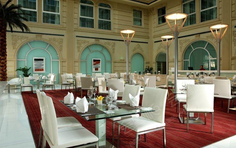 迪拜100人会议场地推荐：Villa Rotana Dubai