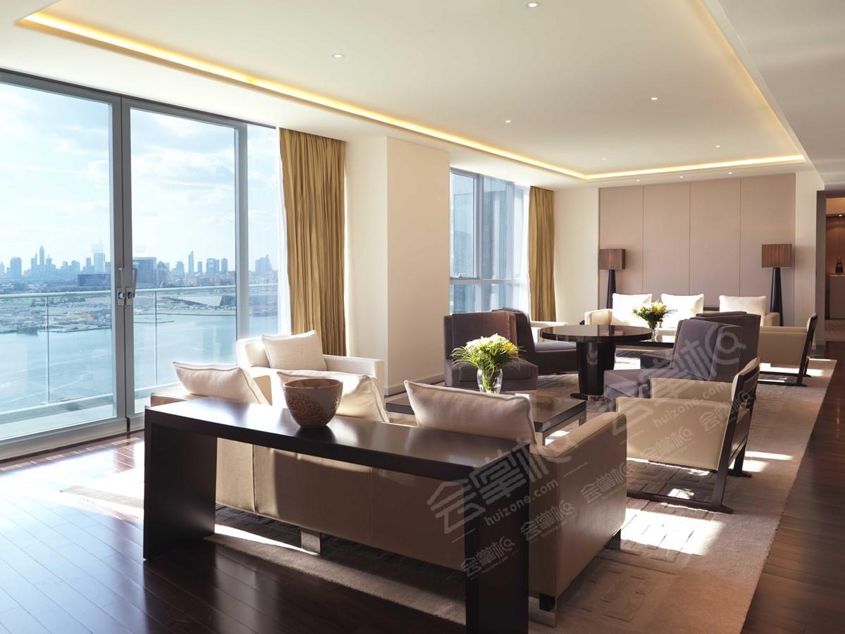 InterContinental Residence Suites Dubai F.C.
