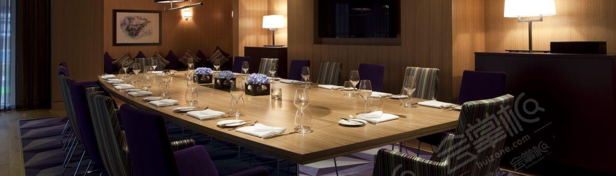 The Boardroom / Private Dining room