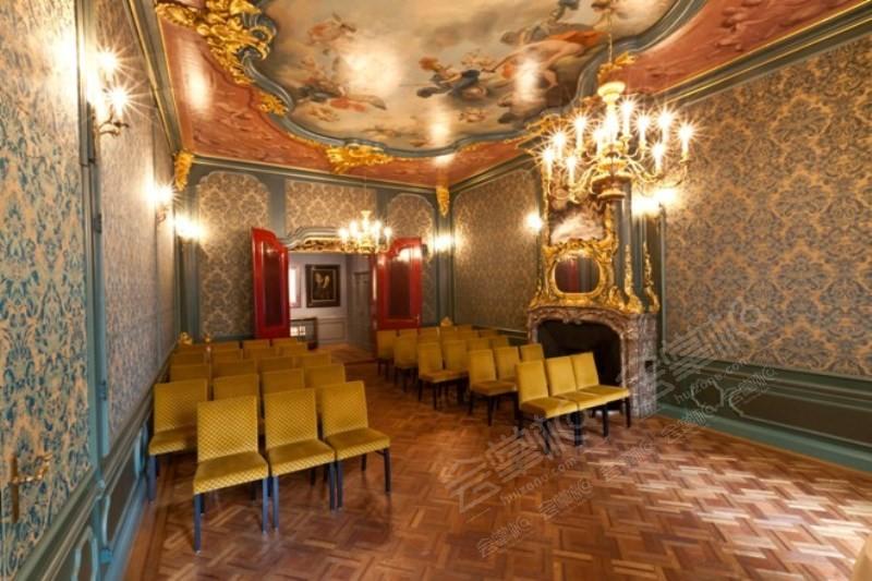 Large Period Room