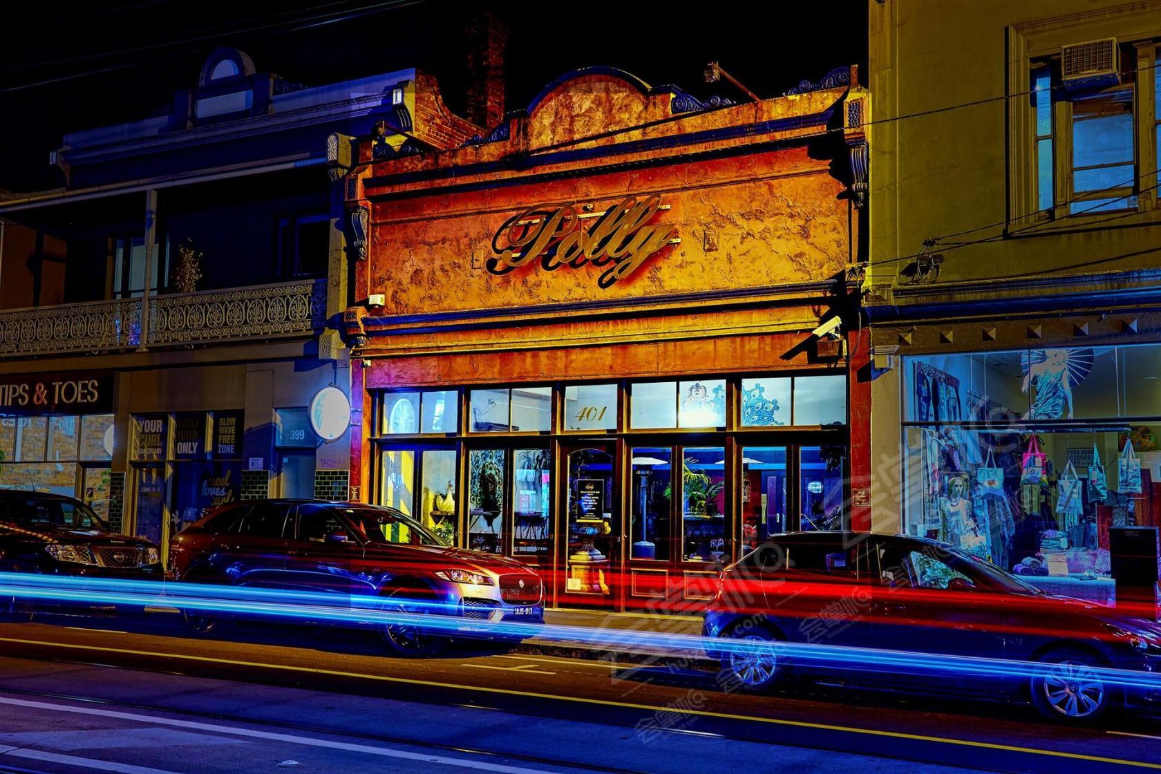 Polly Bar