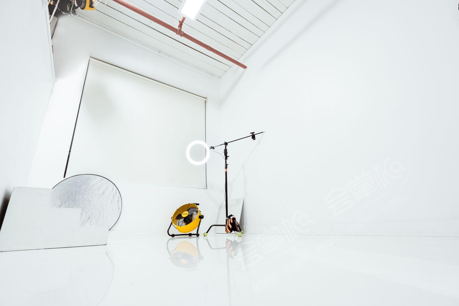 Bright Light Loft Studio Space