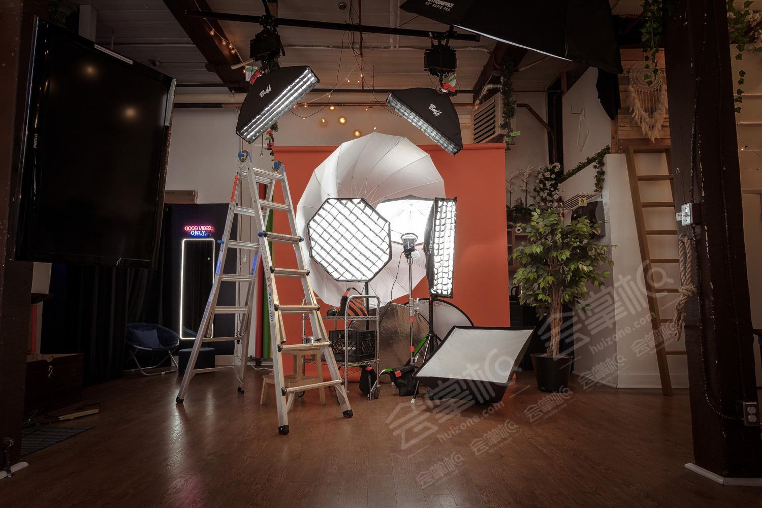 Bright Light Loft Studio Space