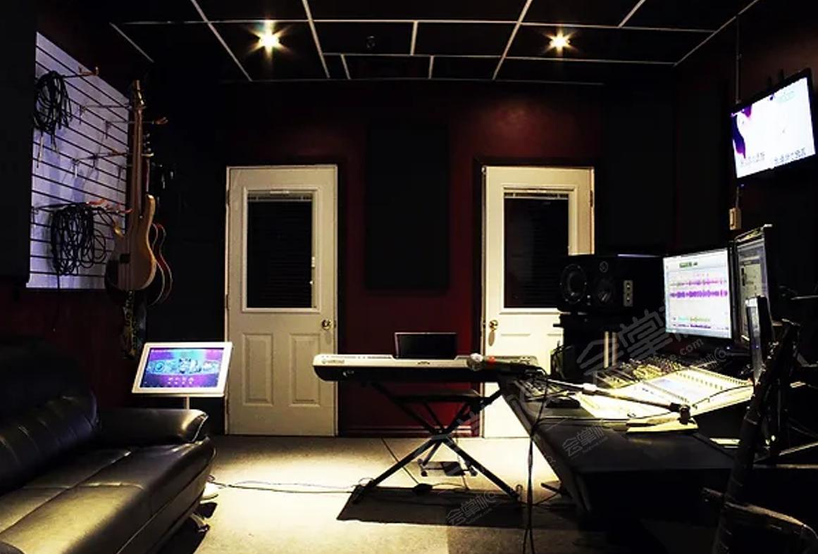 Awesome Music Studio, Dance & Photoshoot Room