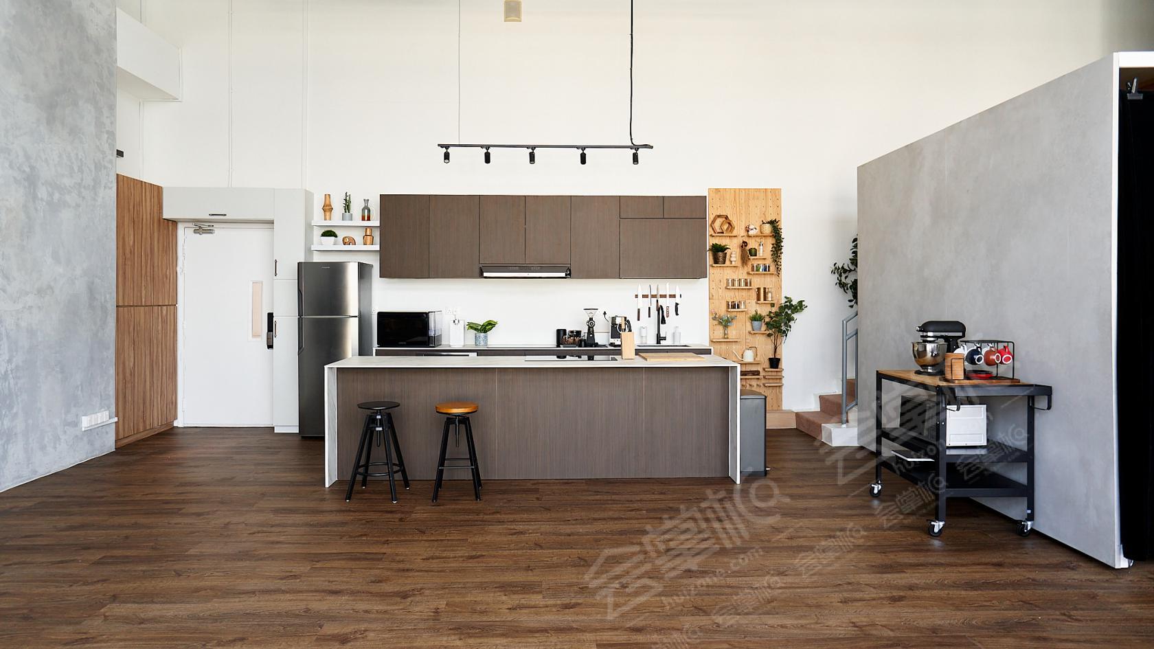 Kitchen/Lifestyle Studio