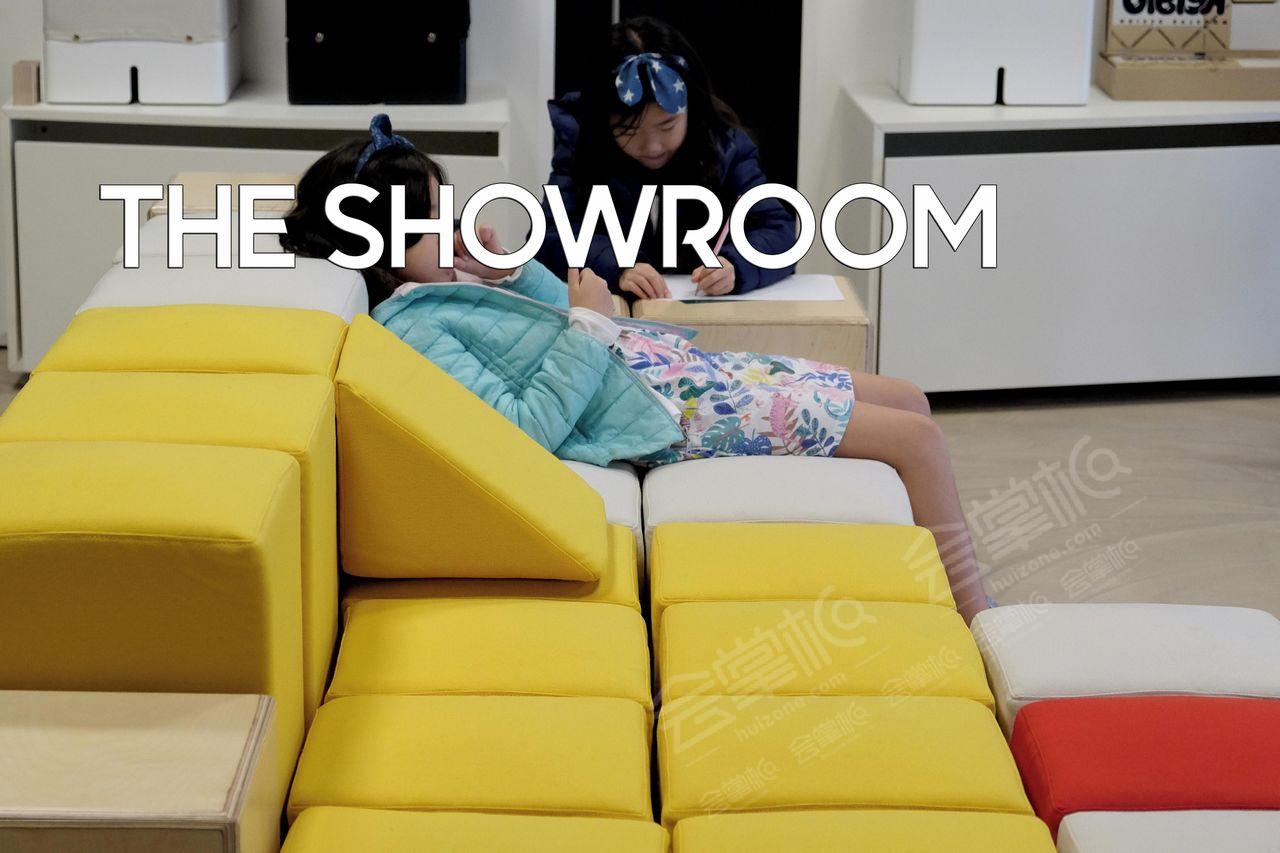 Showroom + Kitchen Space