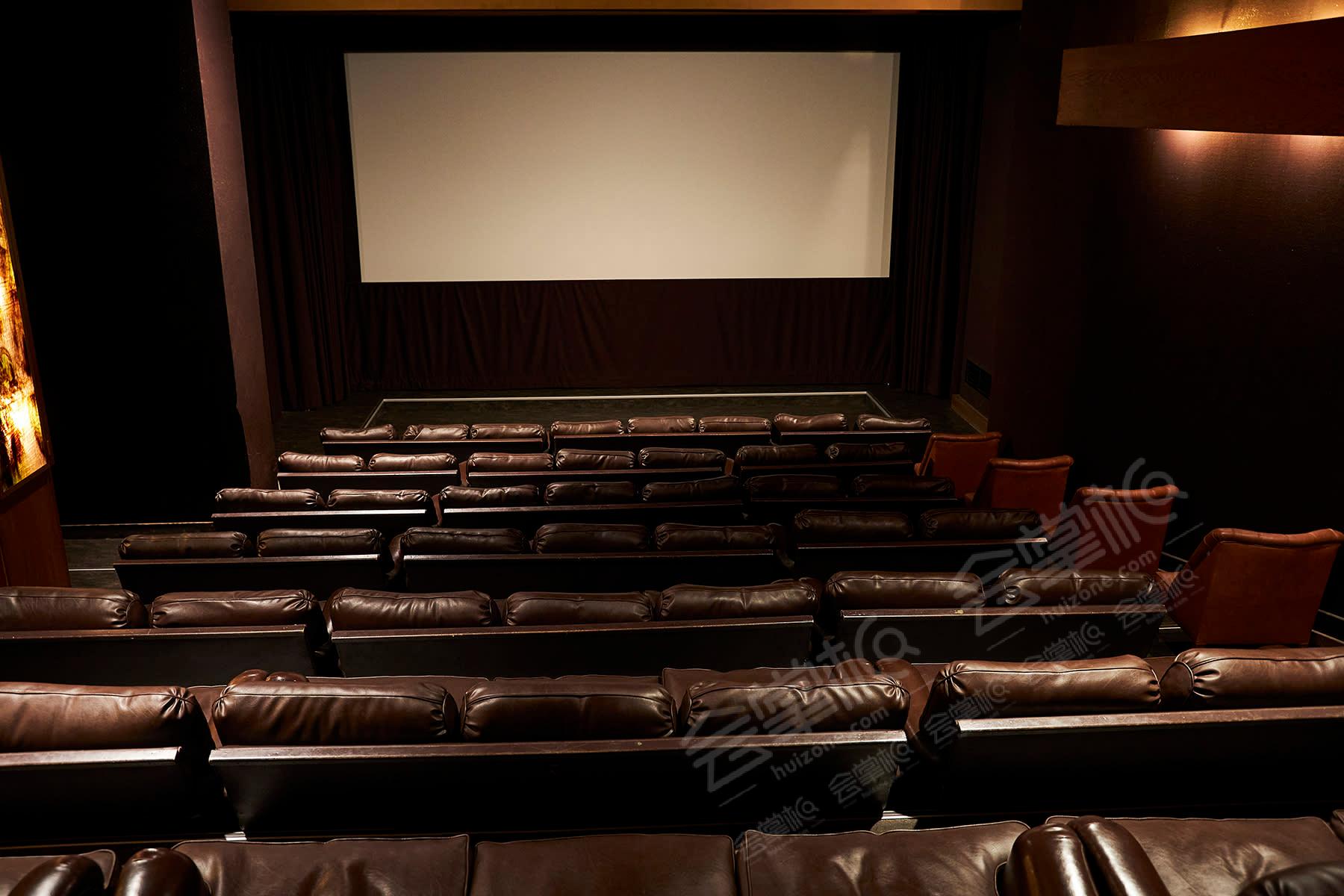 Superbe salle de projection privatisable ultra confortable dans un lieu mythique du cinéma français