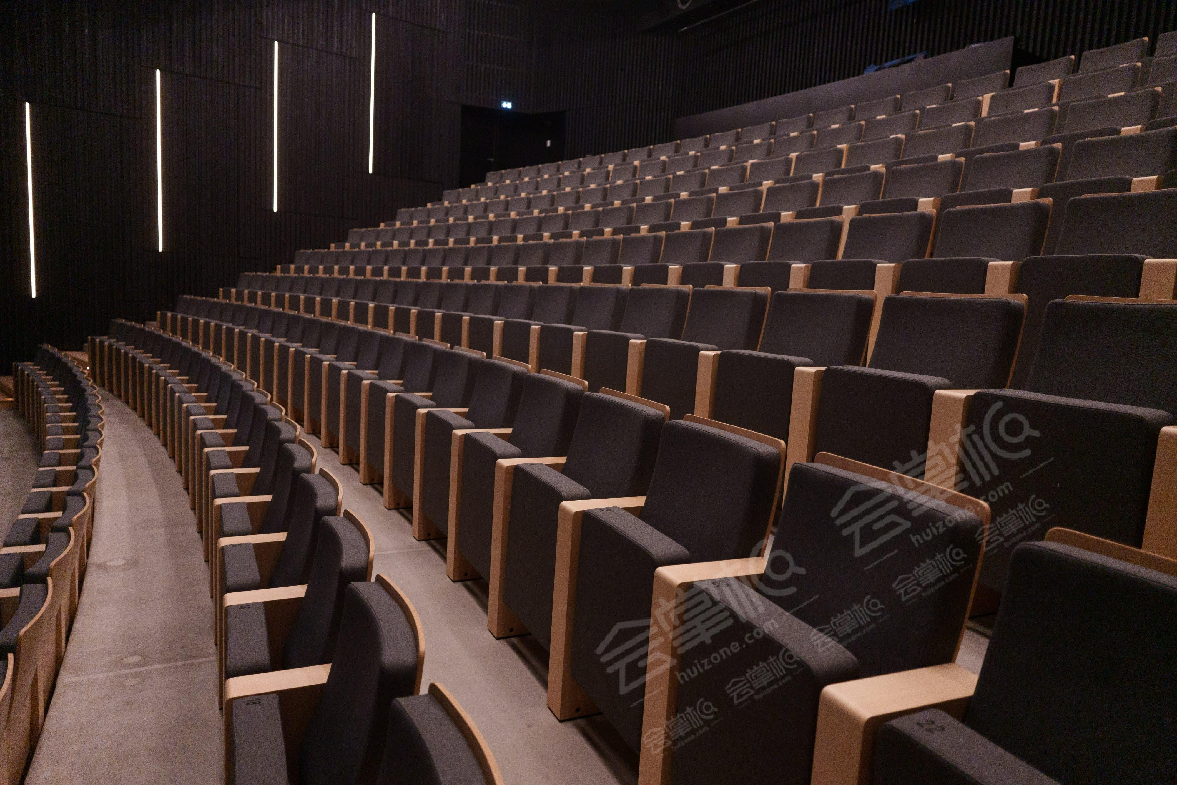 Auditorium de 250 places au cœur d'un pôle d'innovation culturelle