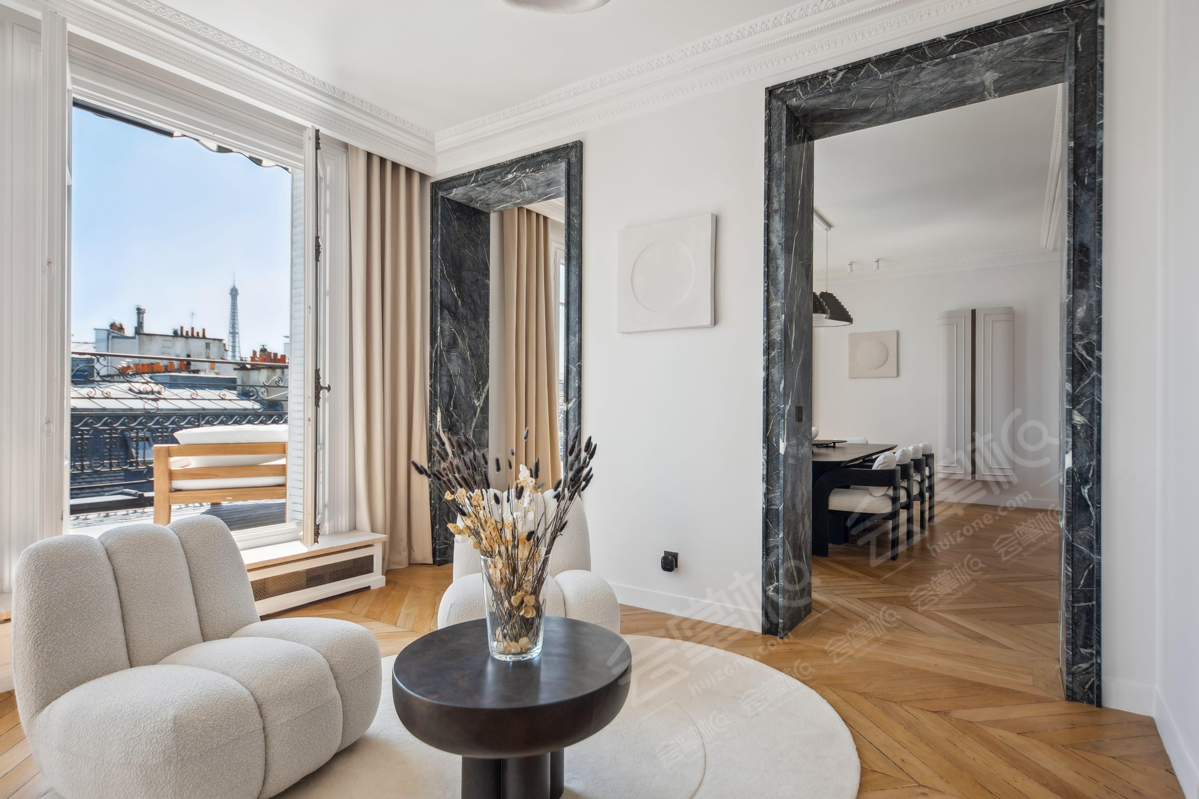 Magnifique Appartement Haussmannien avec terrasse et vue sur la Tour Eiffel