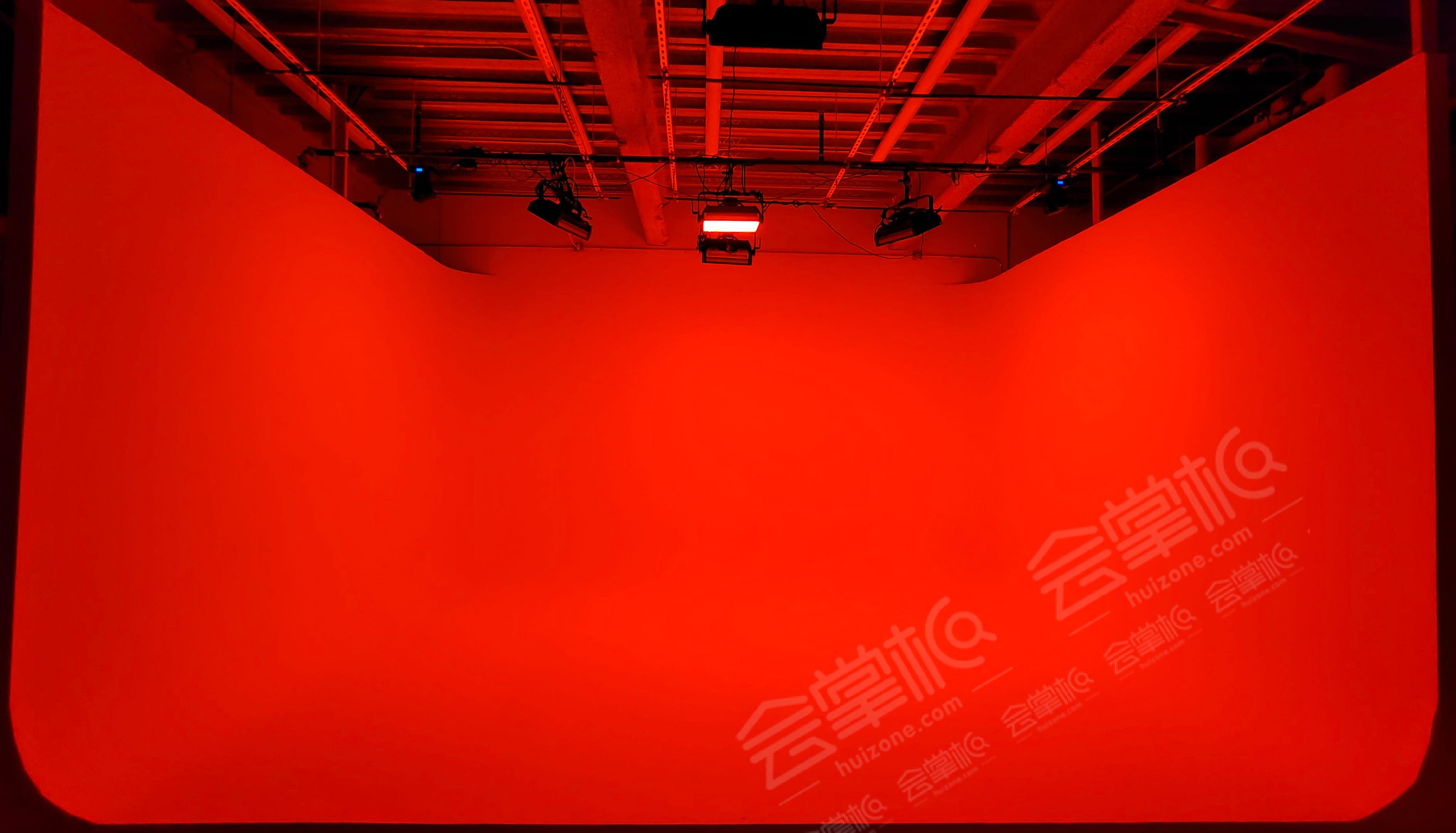 EVENTS SPACE RENTAL FROM 250$ TO 400$ Great Space for Events, Fashion Show, Video & Photo shoots
