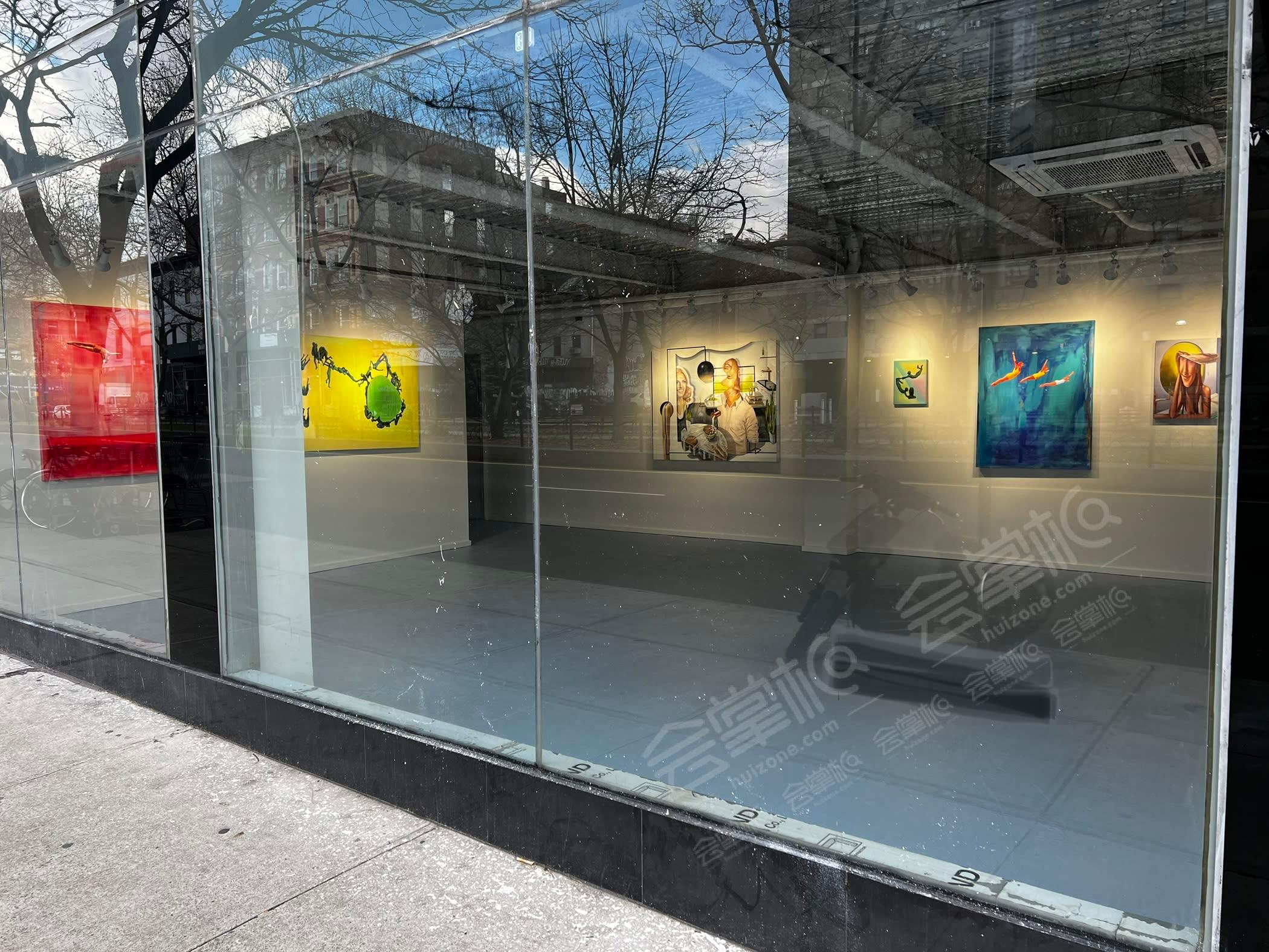 LES Storefront Gallery (accessible)
