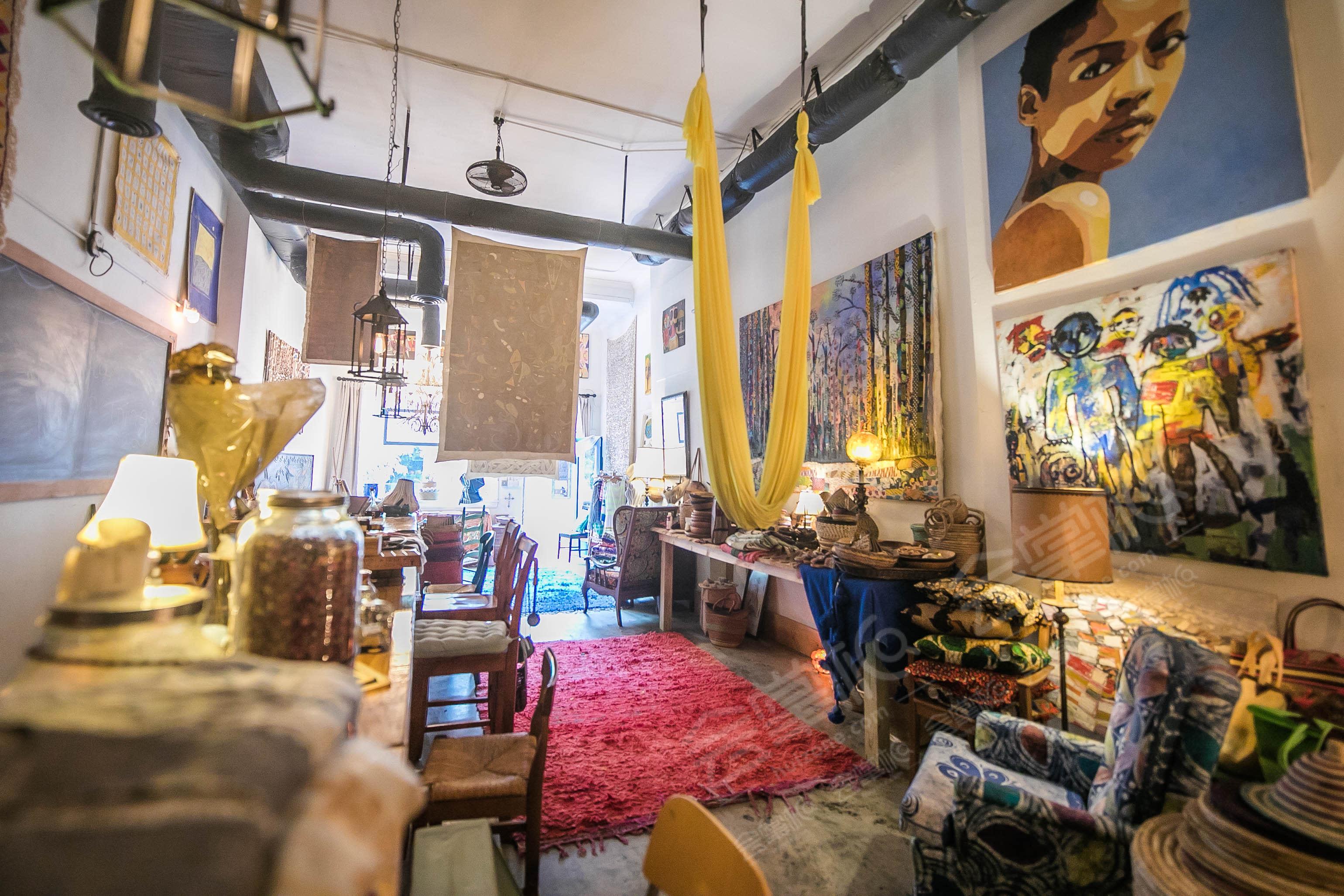 African Art Gallery in Historic District