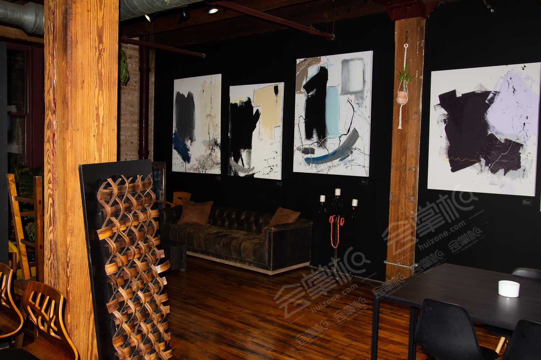 Intimate Art Gallery Loft In the Heart of Fulton Market