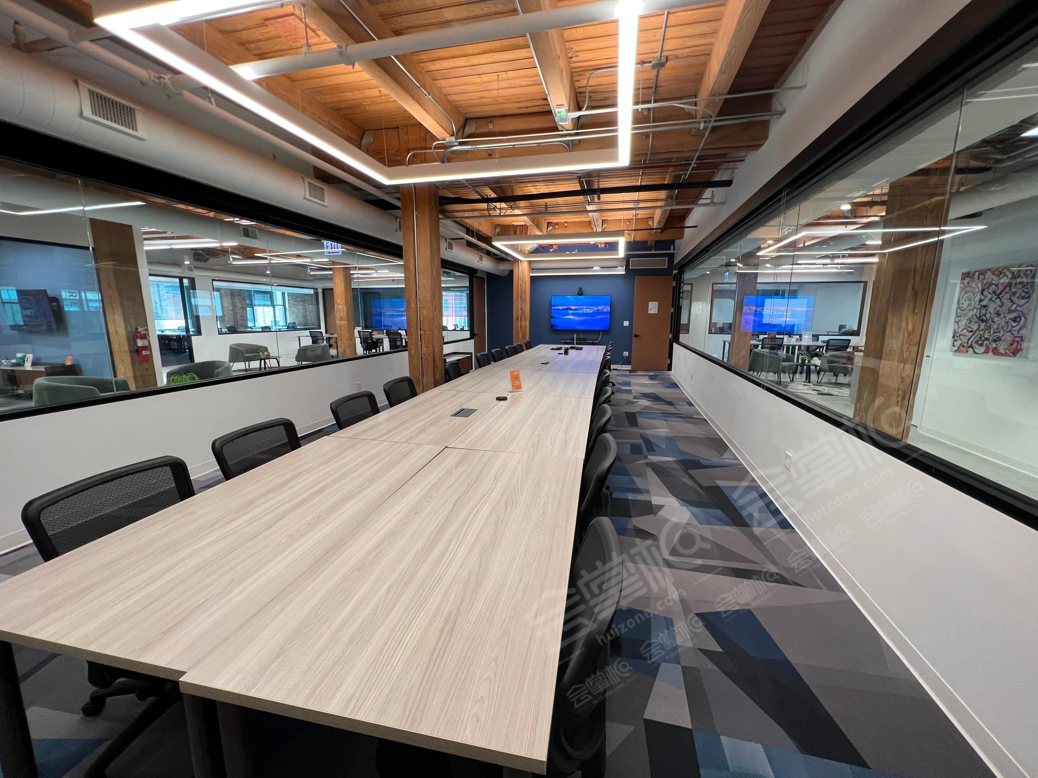 Modern, Spacious, Flexible Conference Room