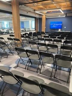 Modern, Spacious, Flexible Conference Room