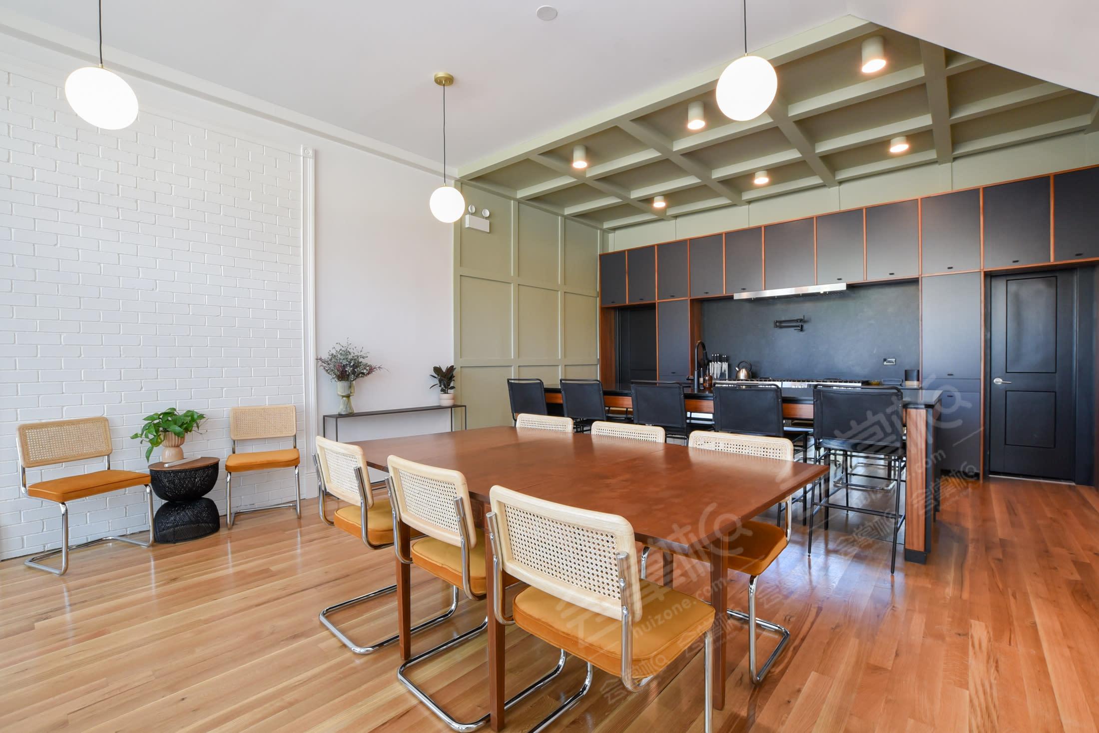 Modern Logan Square Space with Killer Chefs Kitchen