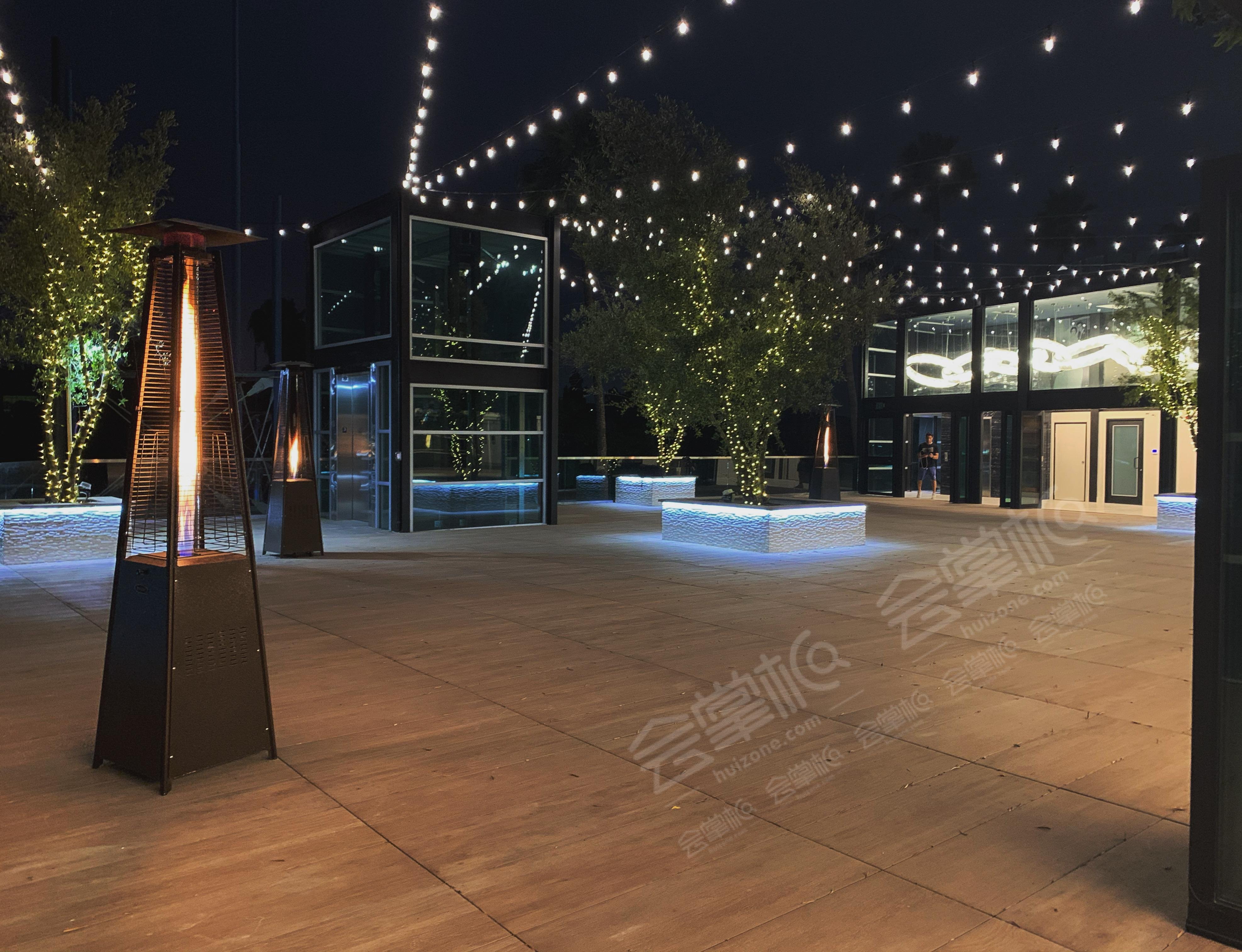 Culver City indoor/outdoor modern rooftop event & filming space