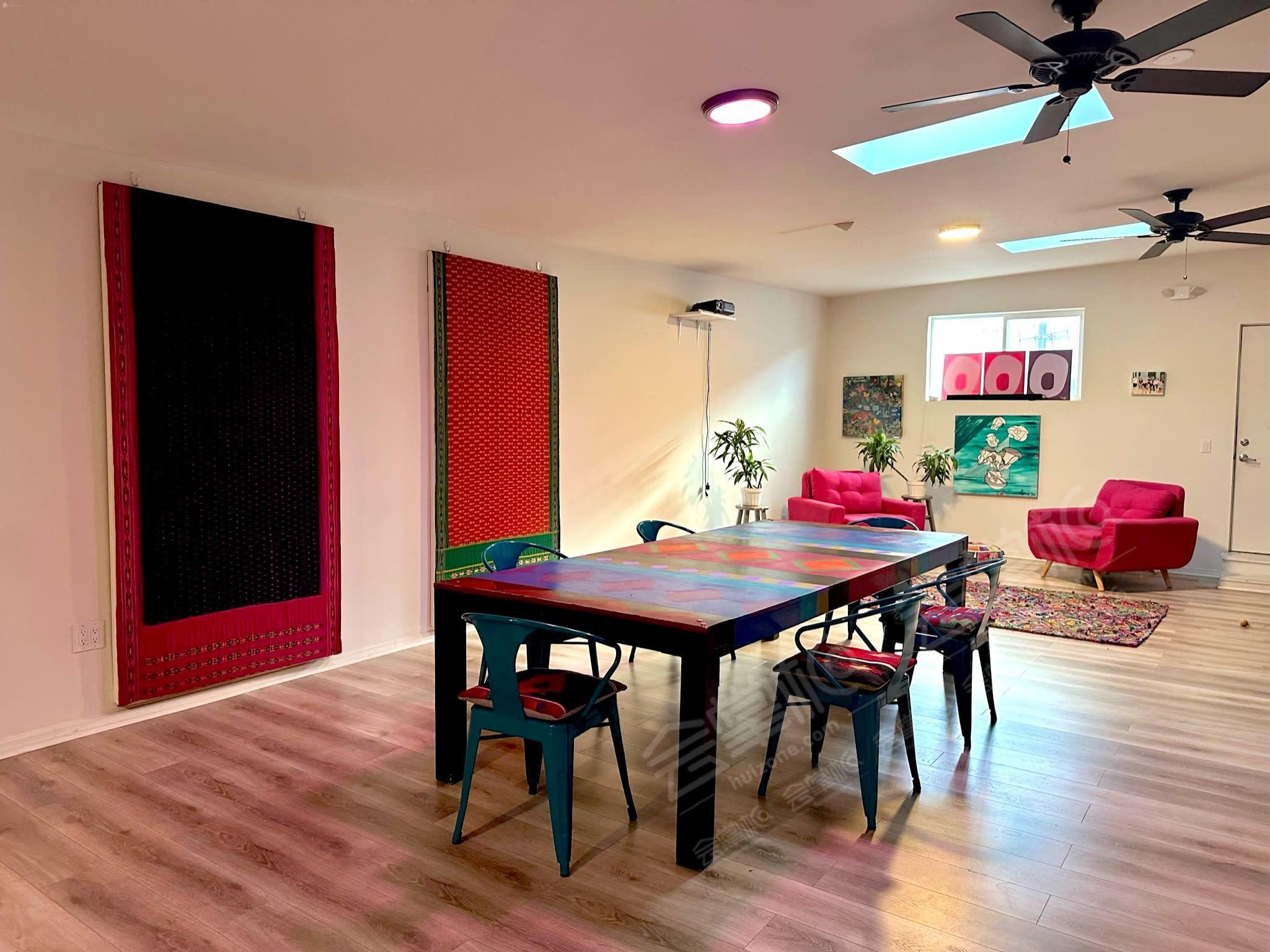Colorful, spacious and peaceful creative studio on the West Side