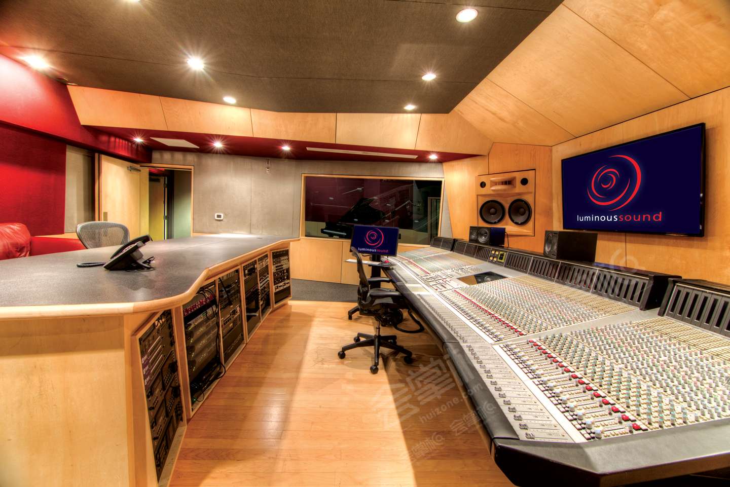Beautiful and Spacious Recording Studio For Listening & Studio Events