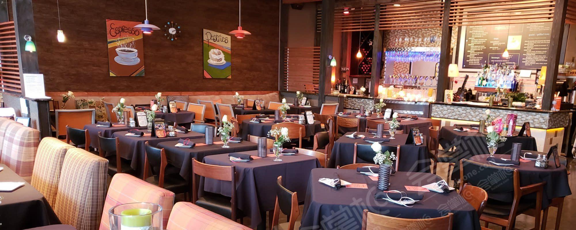 Host Your Next Showstopper Event at Our Restaurant with a Live Music Stage
