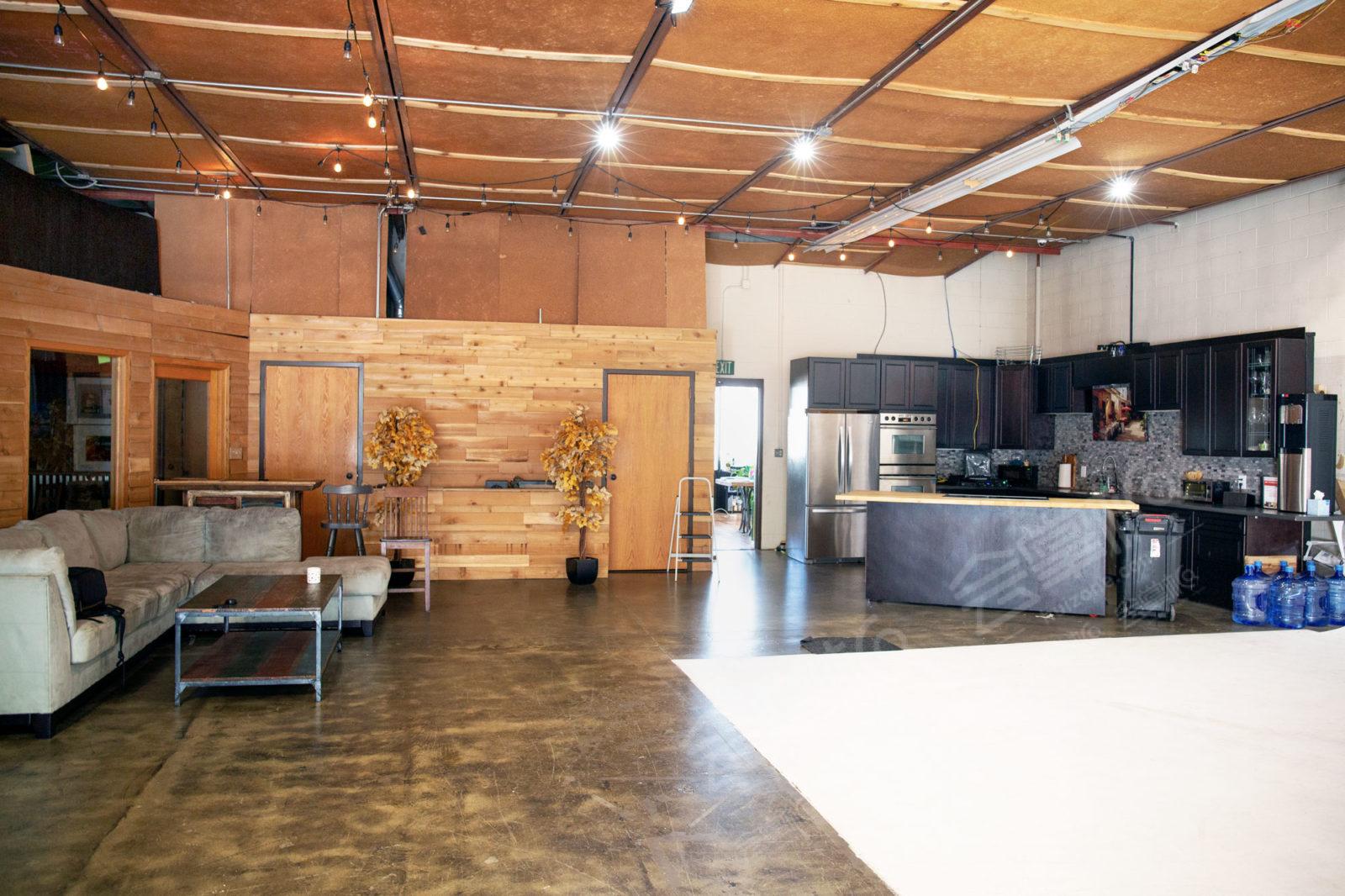 DENVER PRODUCTION STUDIO FOR VIDEO AND PHOTOGRAPHY