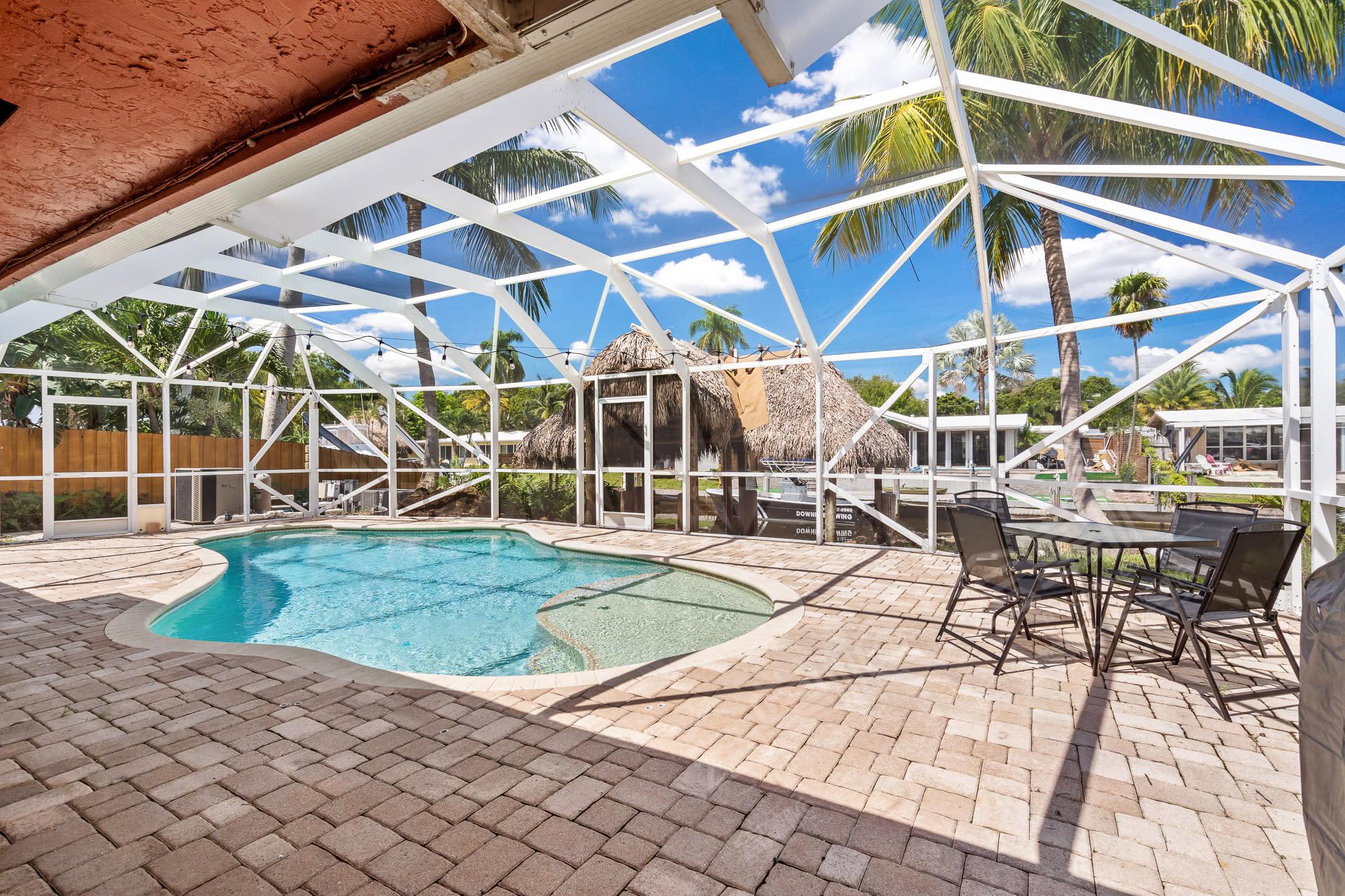 3/2 Tropical, Waterfront Oasis, Pool Home, w/ Dock