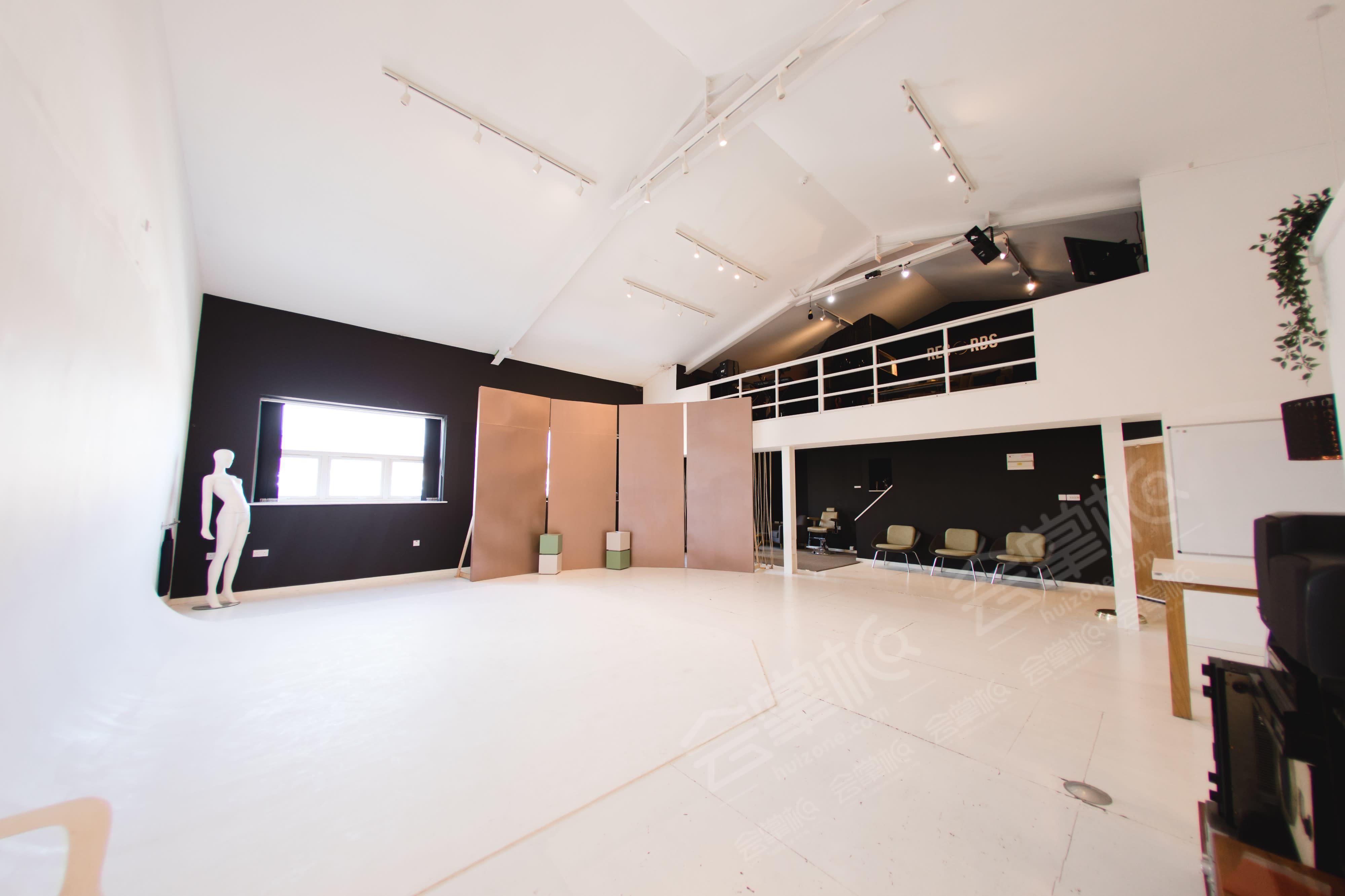 Spacious  Studio With Natural Light for Events