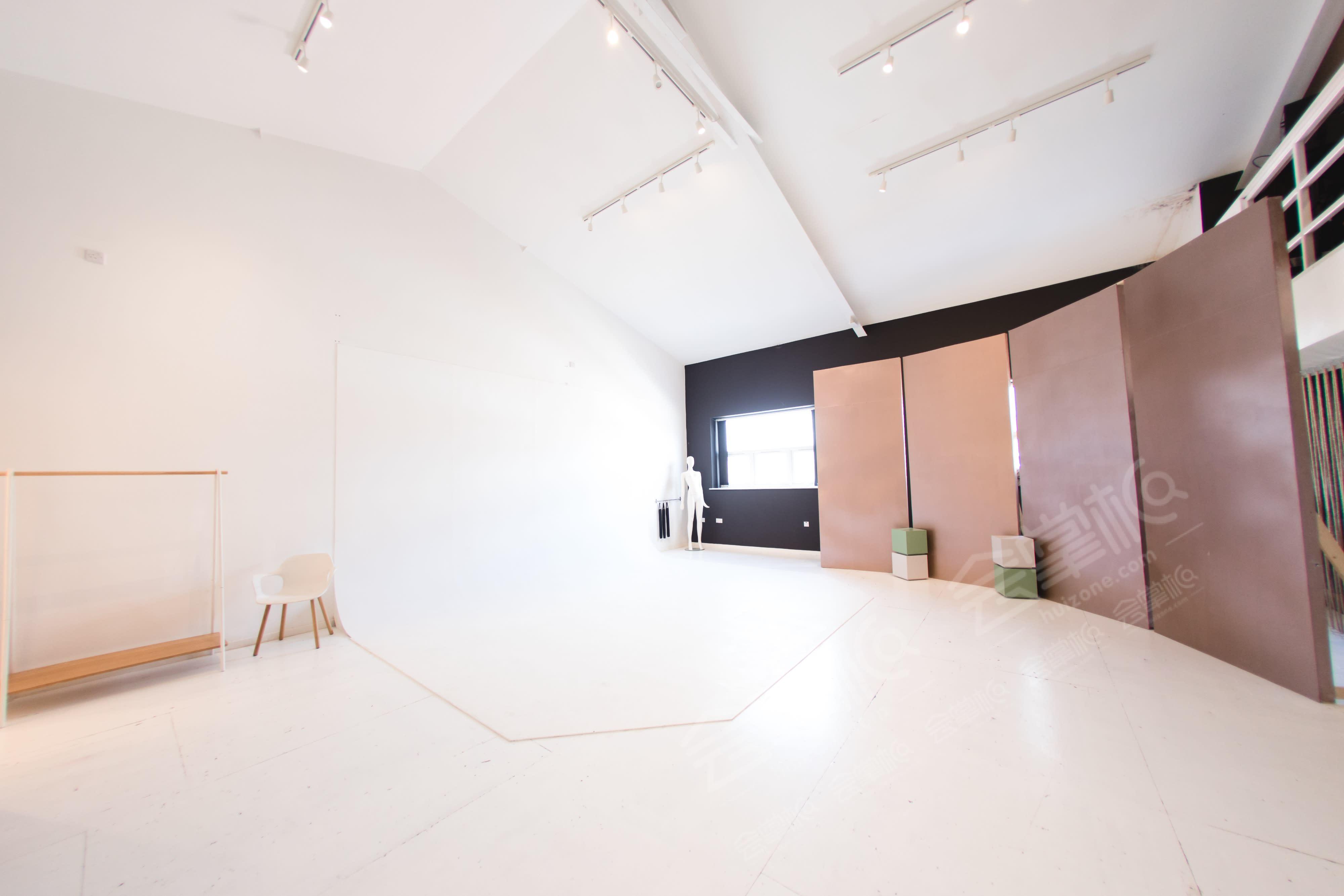 Spacious  Studio With Natural Light for Events