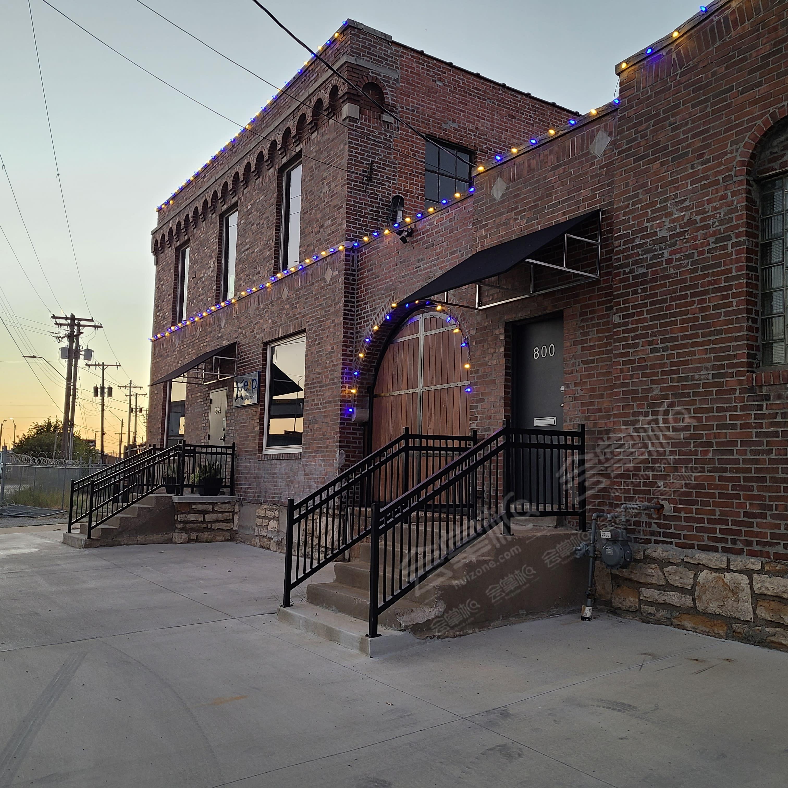 Riverview Event Space offers Contemporary Space Located on the Missouri River, 2 Blocks West of the River Market with Large Patio Area