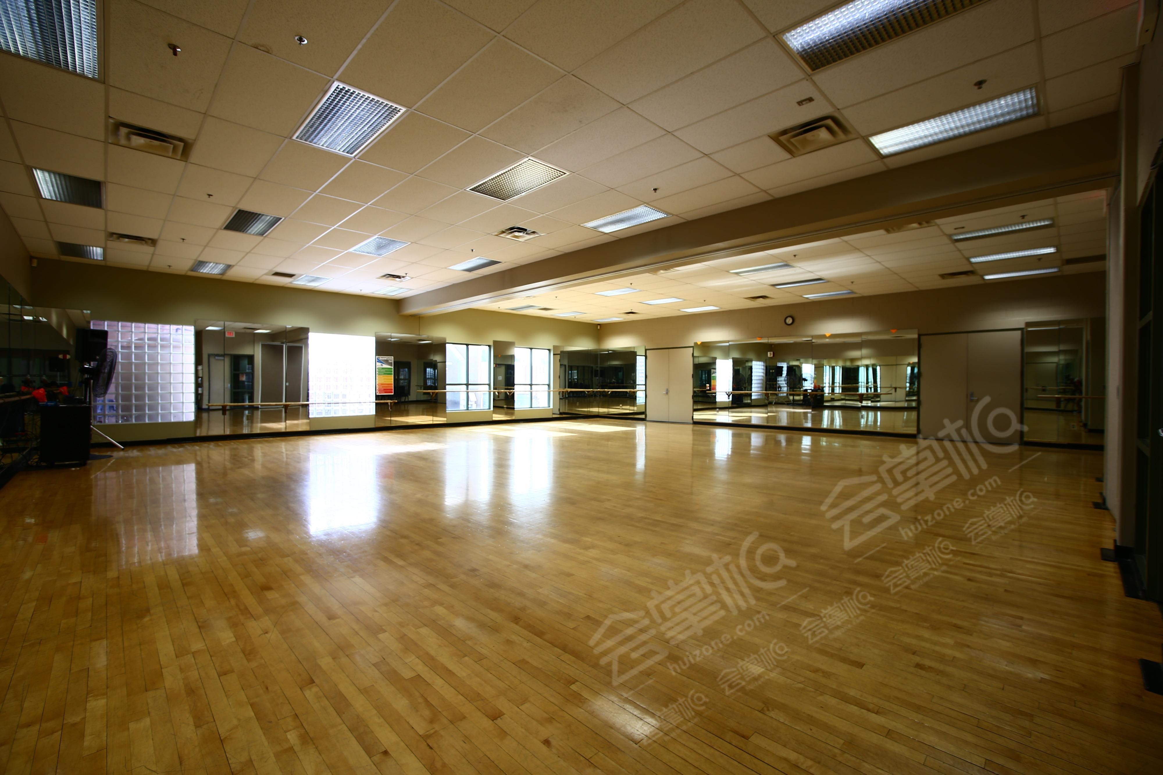 Spacious Fitness and Aerobic Studio in Durango Hills