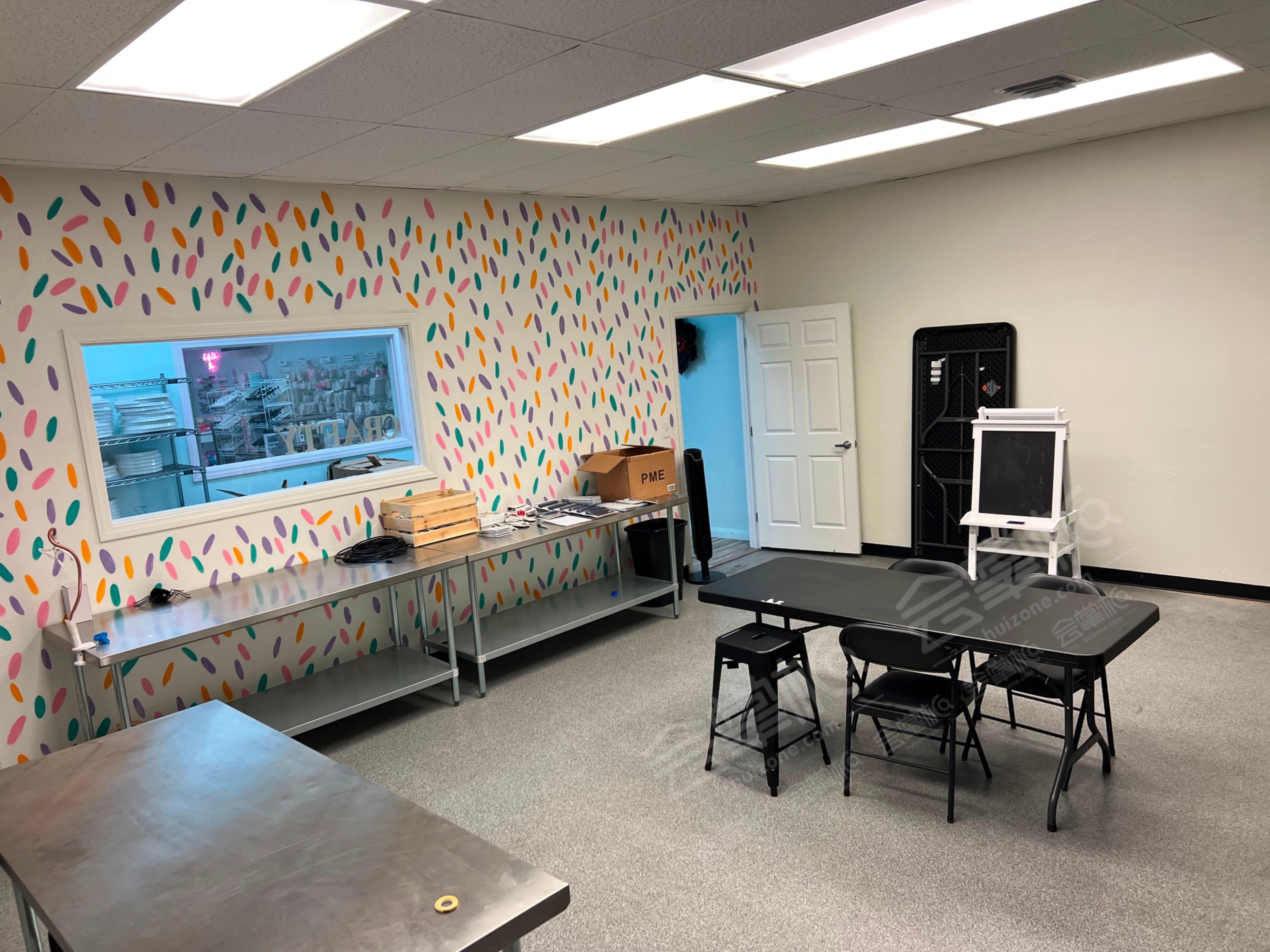 Art Classroom space/ meeting space