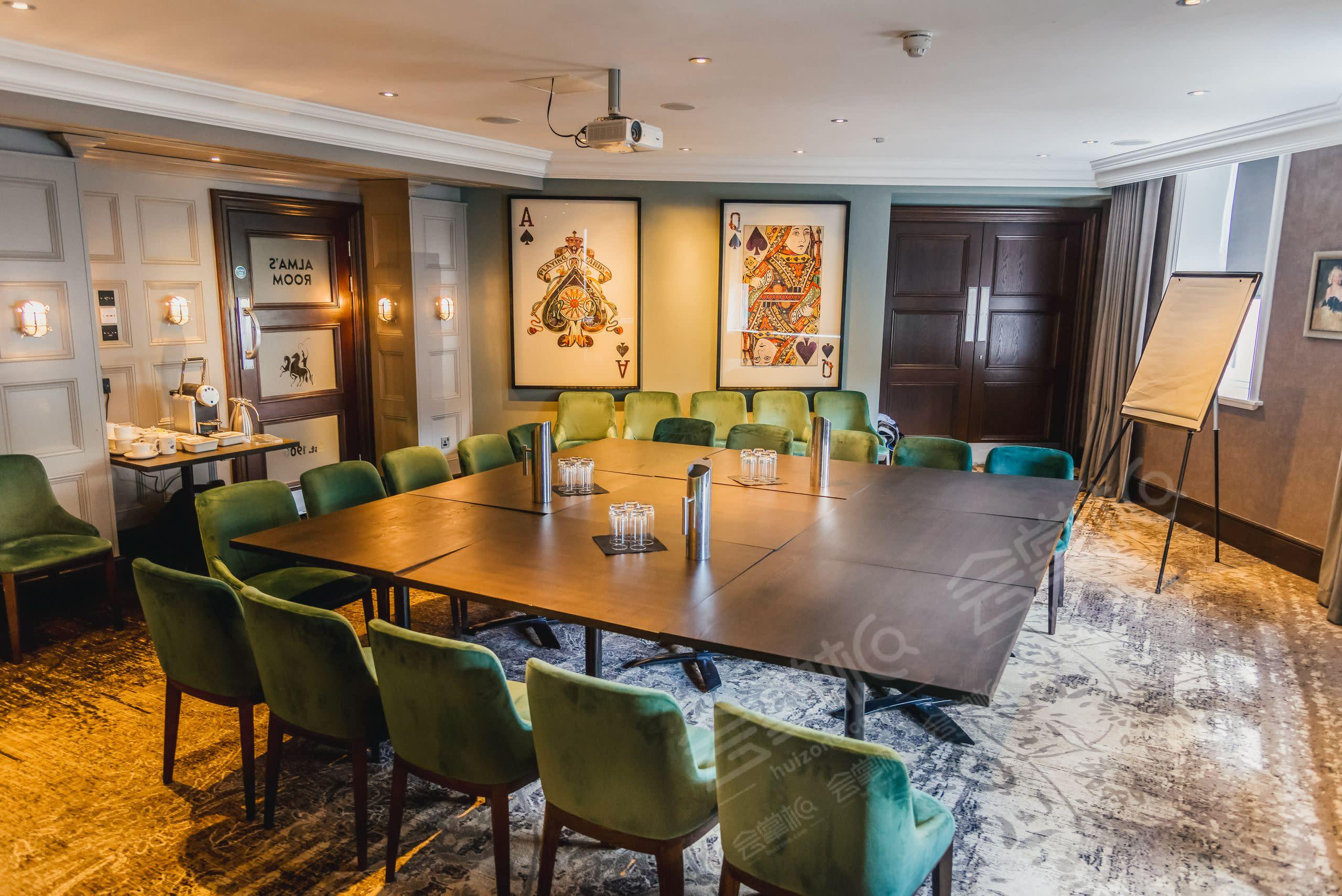 Large Luxury Private Dining Room