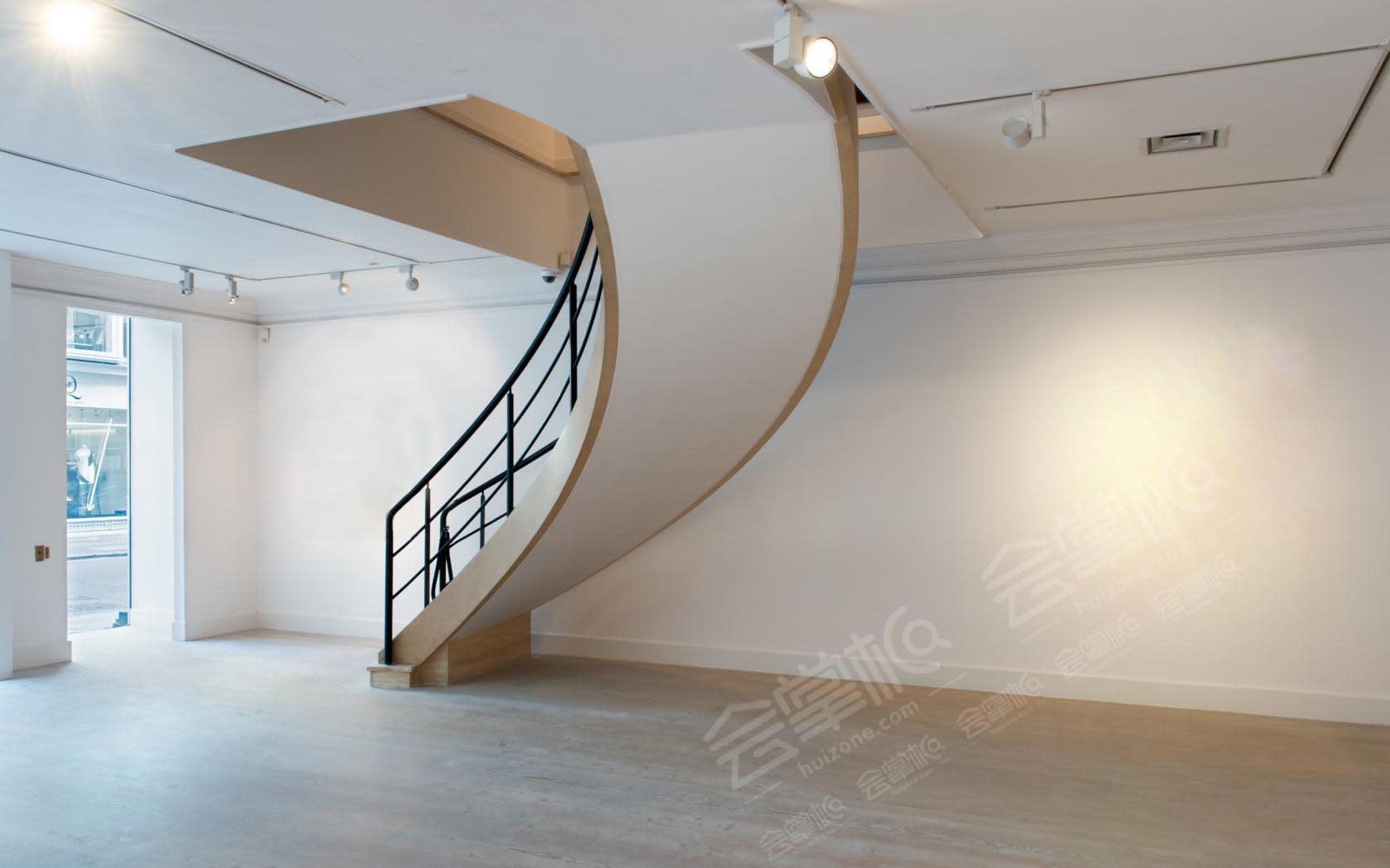 Large Contemporary Gallery Space in Mayfair