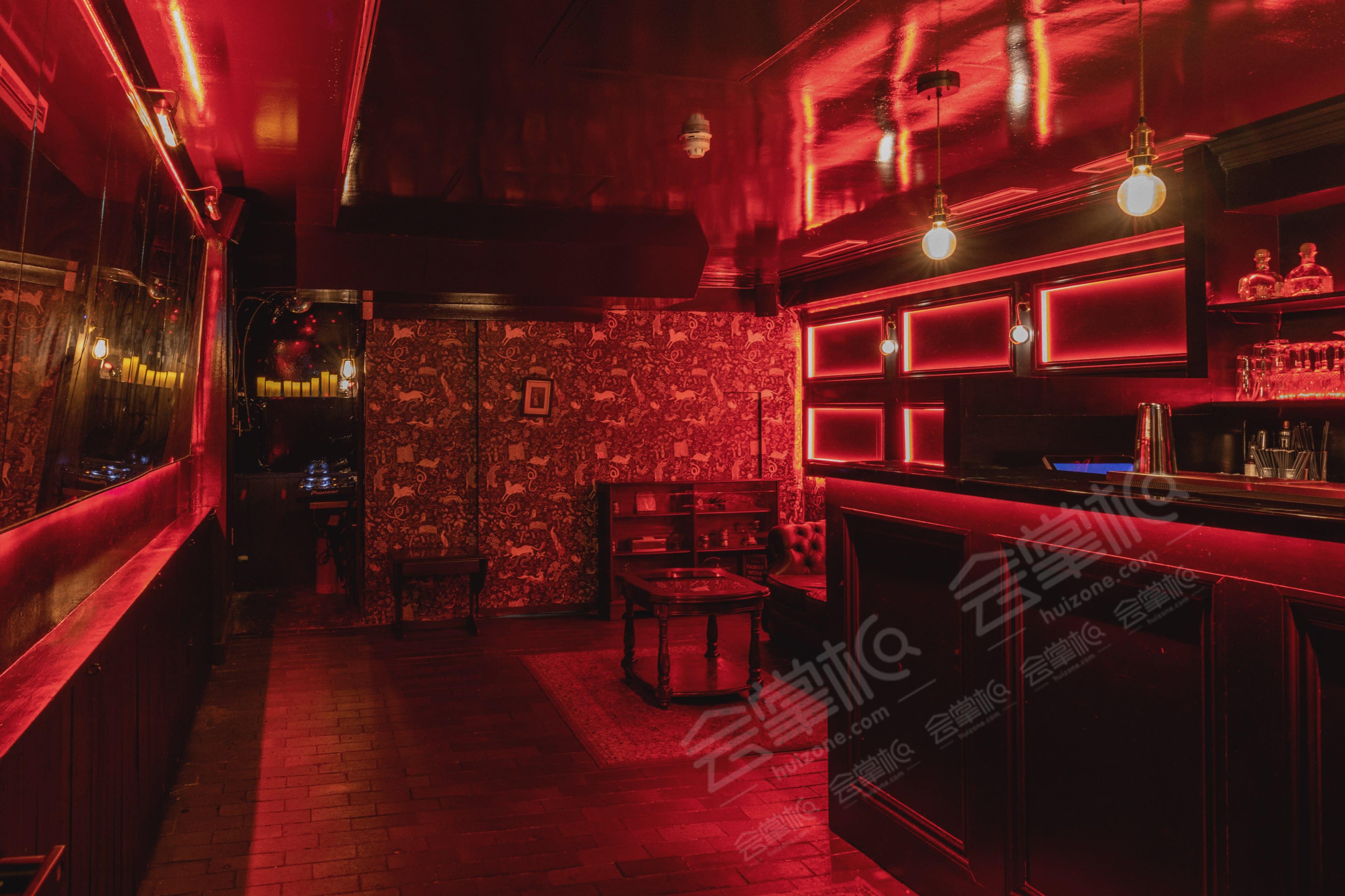 Speak easy Bar lounge in the heart of Soho