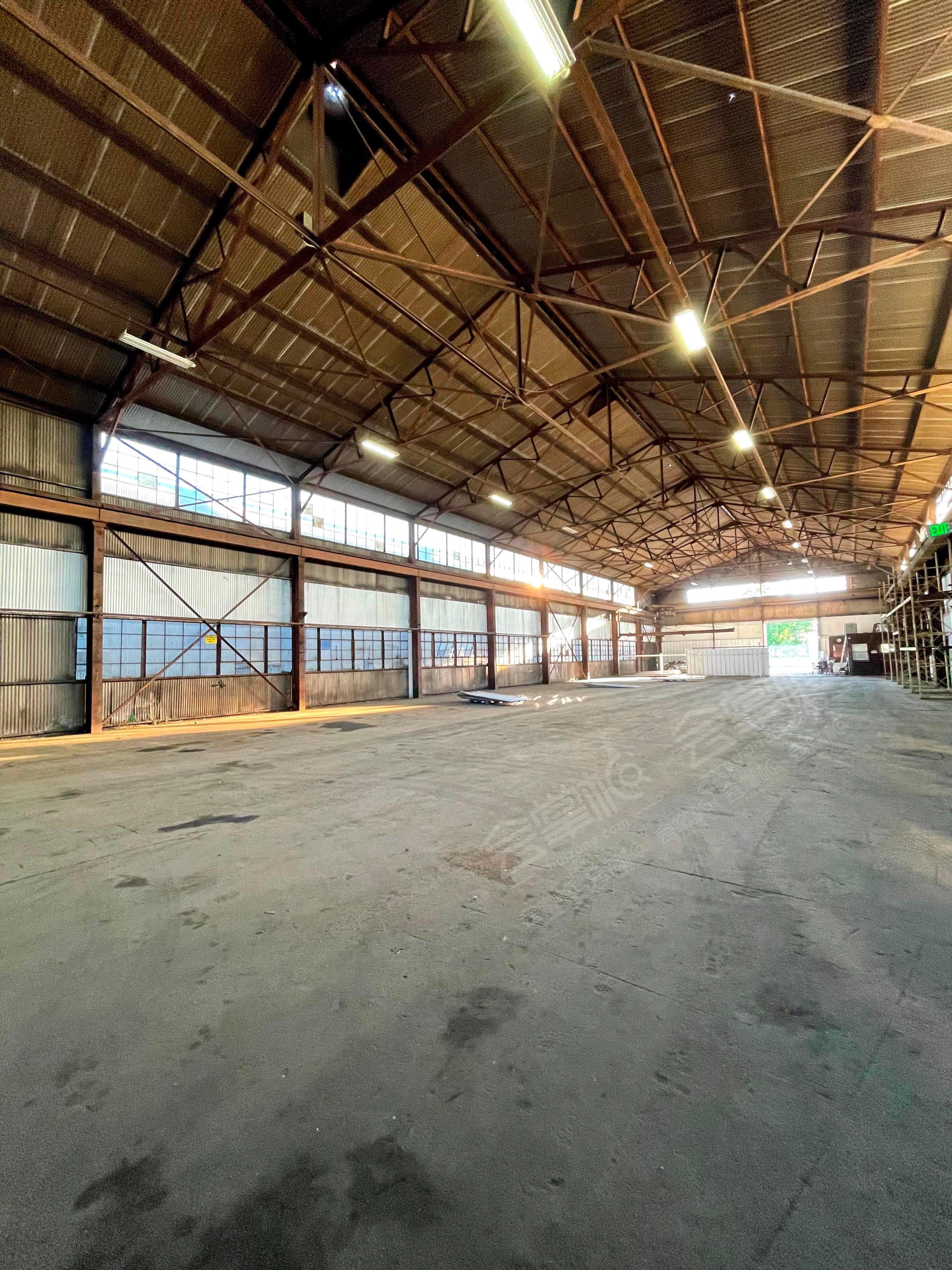 Mega Stage: Huge Warehouse Location