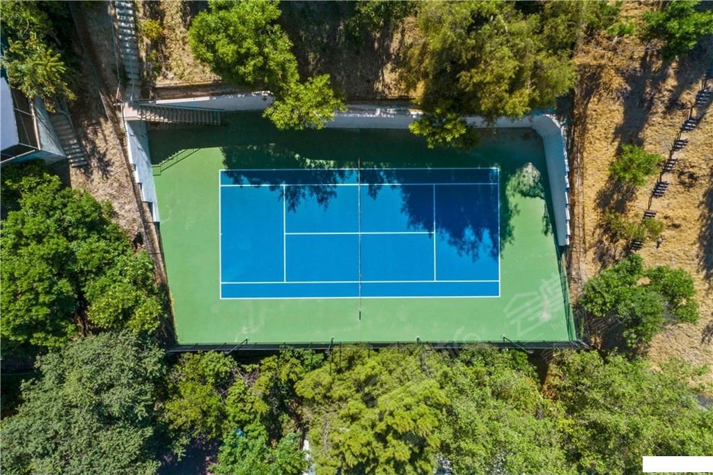 Modern Tennis Court Encino Home