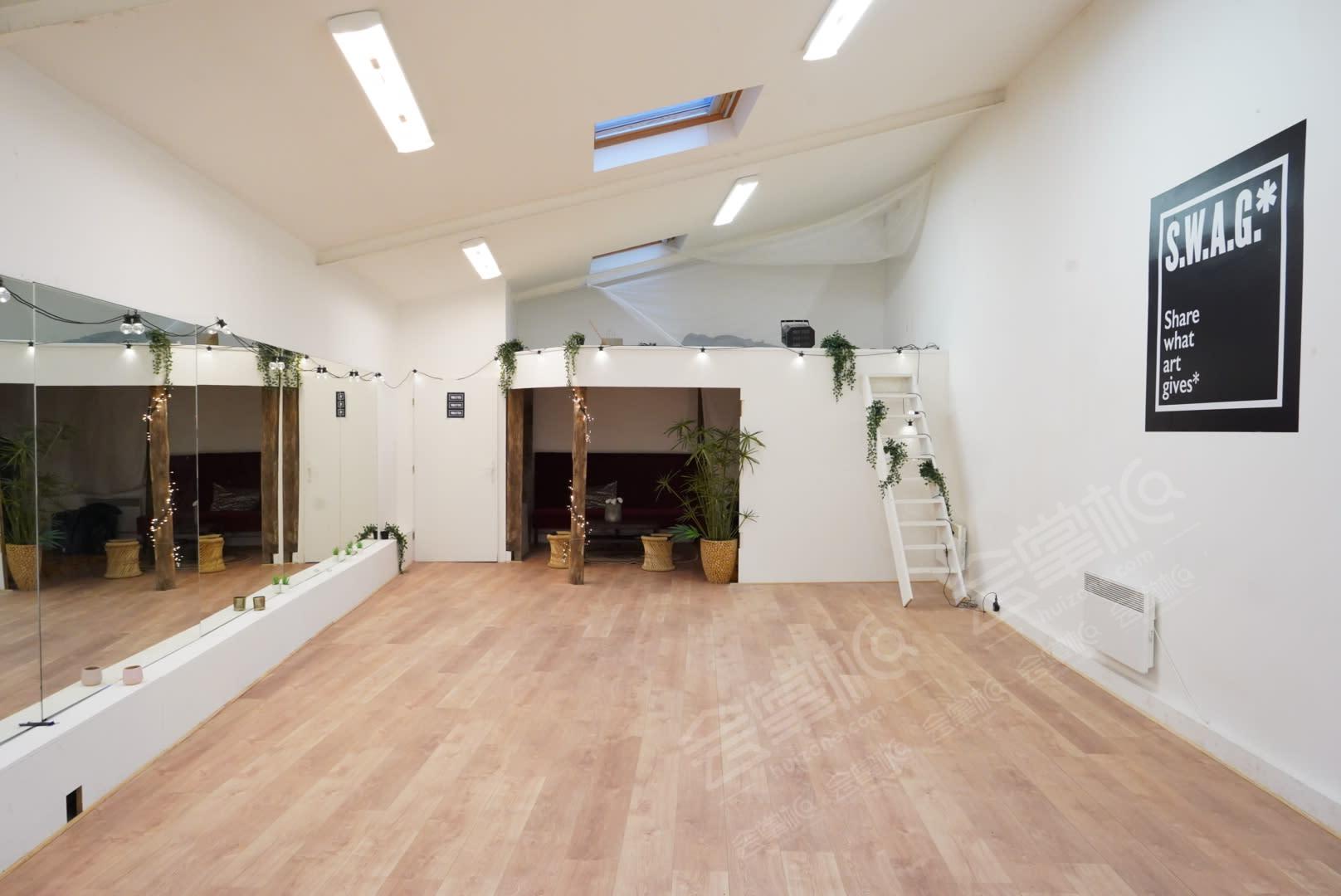 Studio de danse cosy avec mezzanine au cœur du 11ème arrondissement