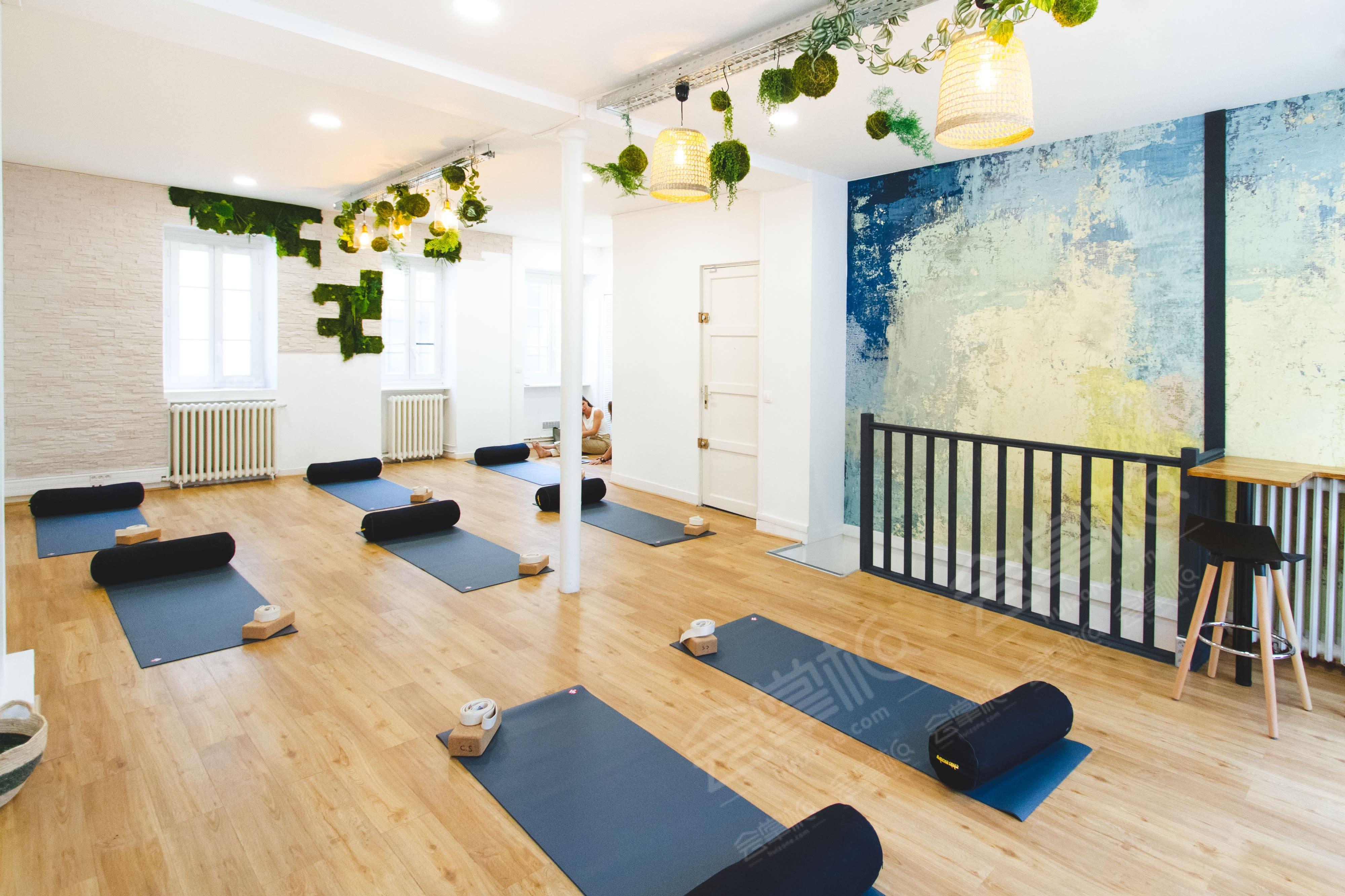 Studio de yoga dans un quartier urbain et branché du 13e arr.