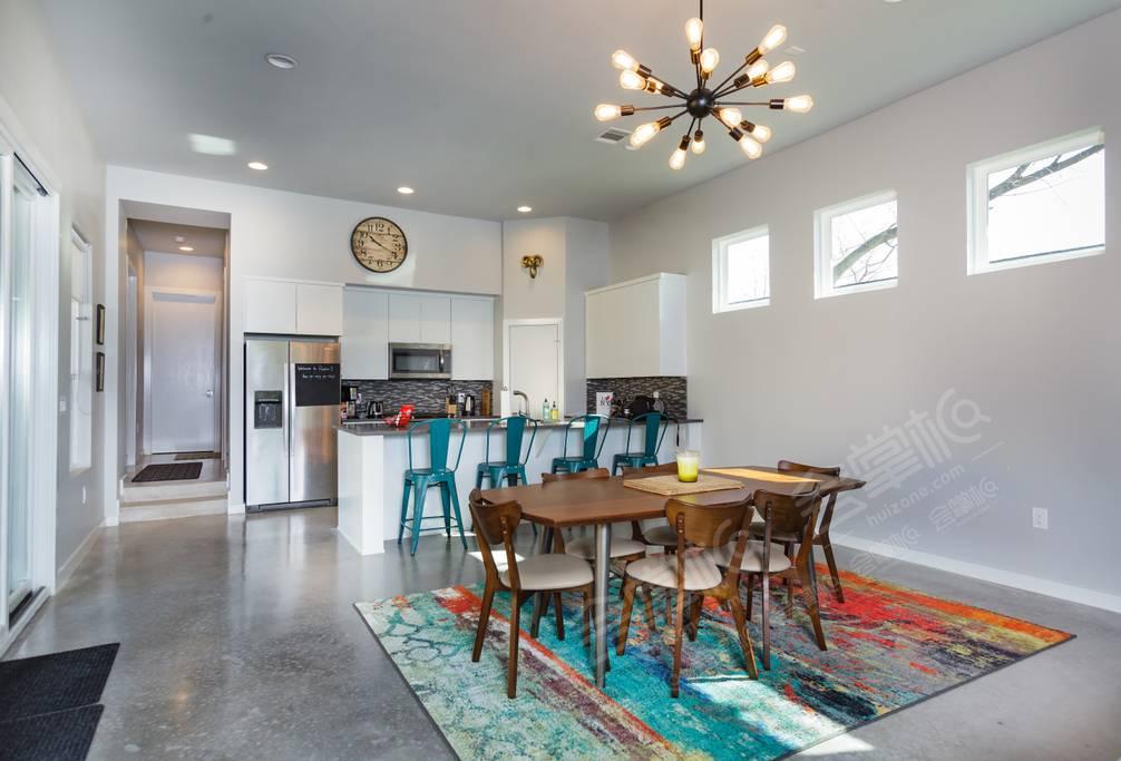 East Austin Home with Spacious Patio and Open Living/Dining/Kitchen