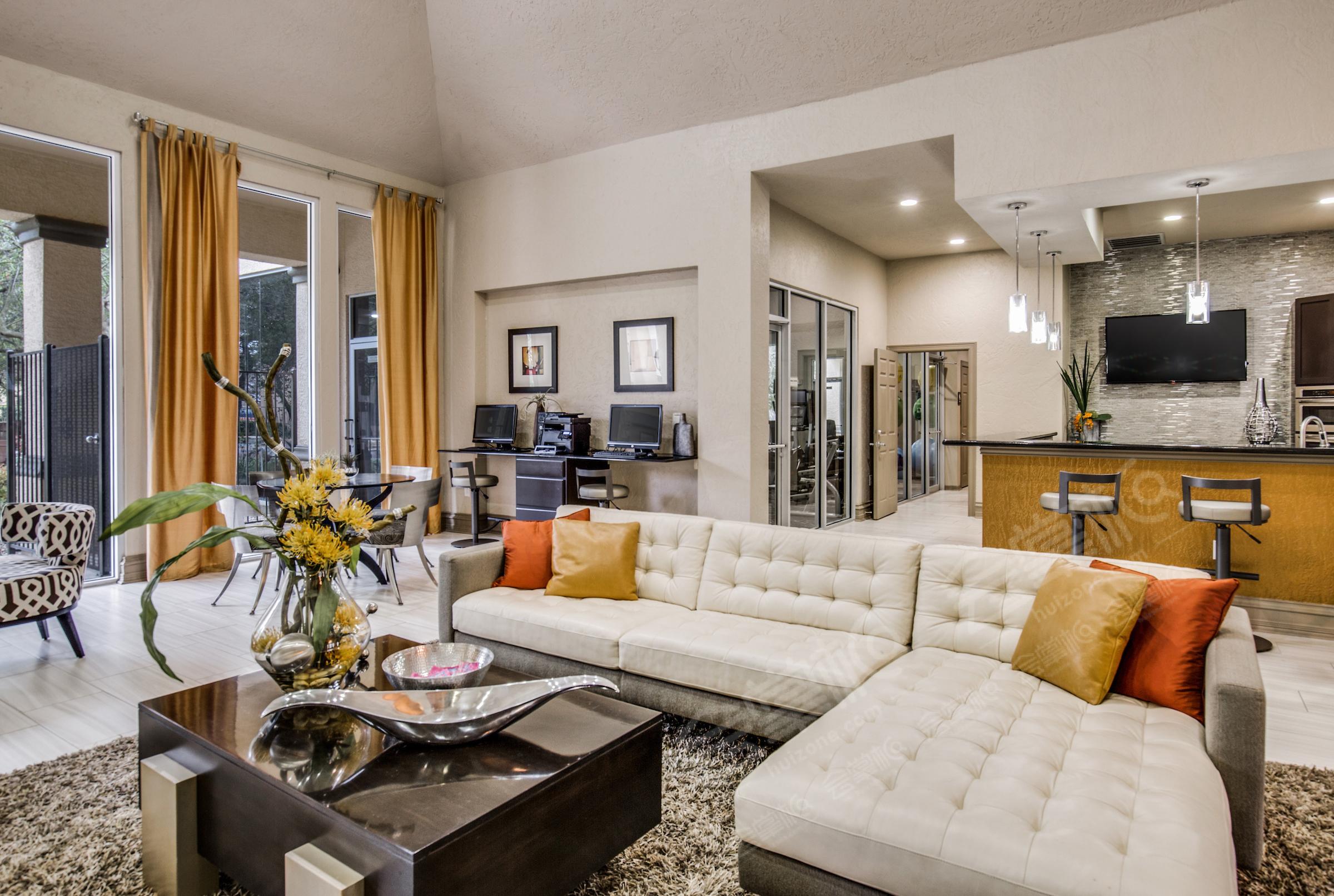 Spacious and Light Clubhouse in Cedar Park