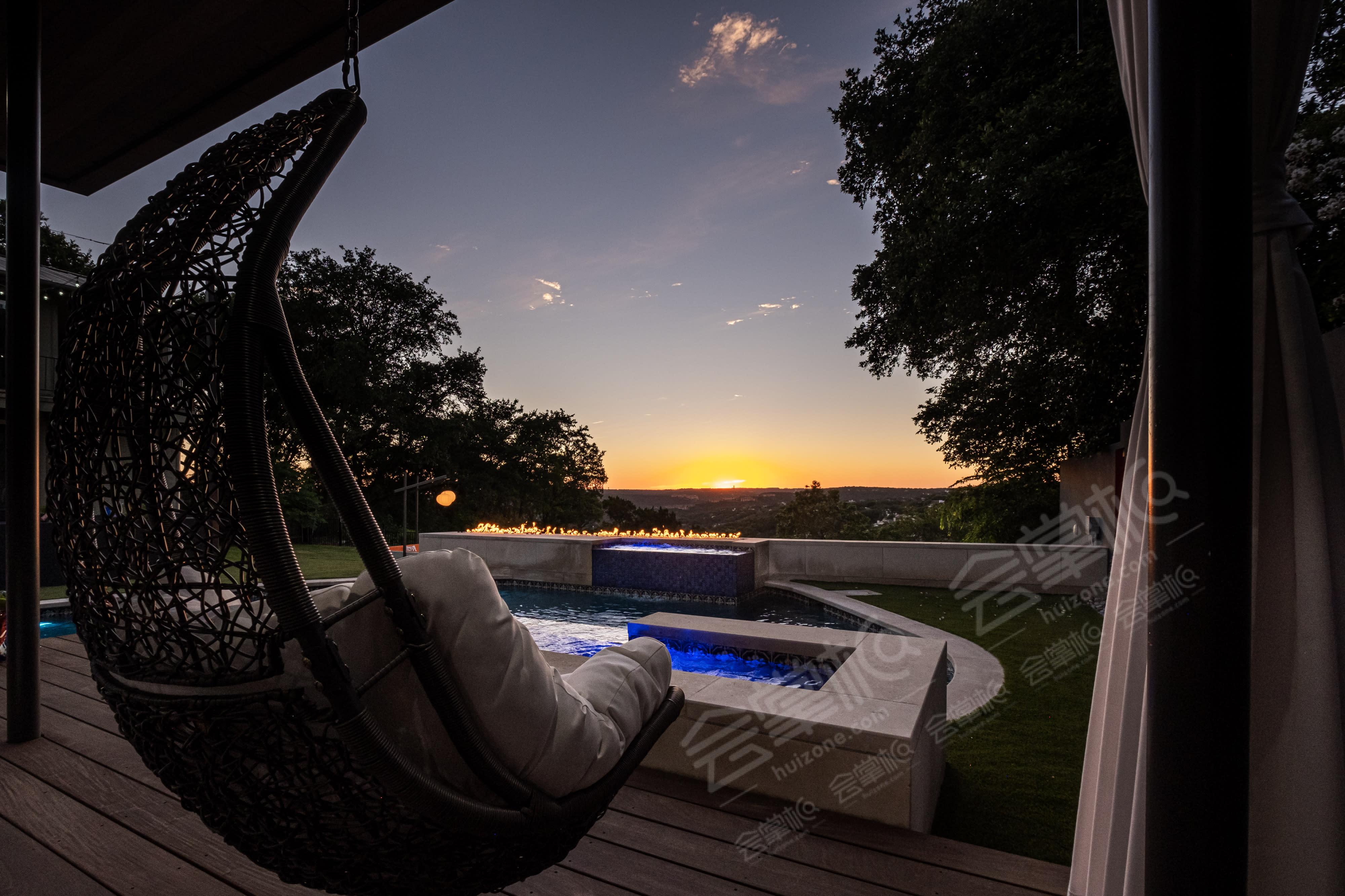 Casa Vicente - North Central Austin-Fabulous Property w/ View, Pool and Incredible Outdoor Living Space