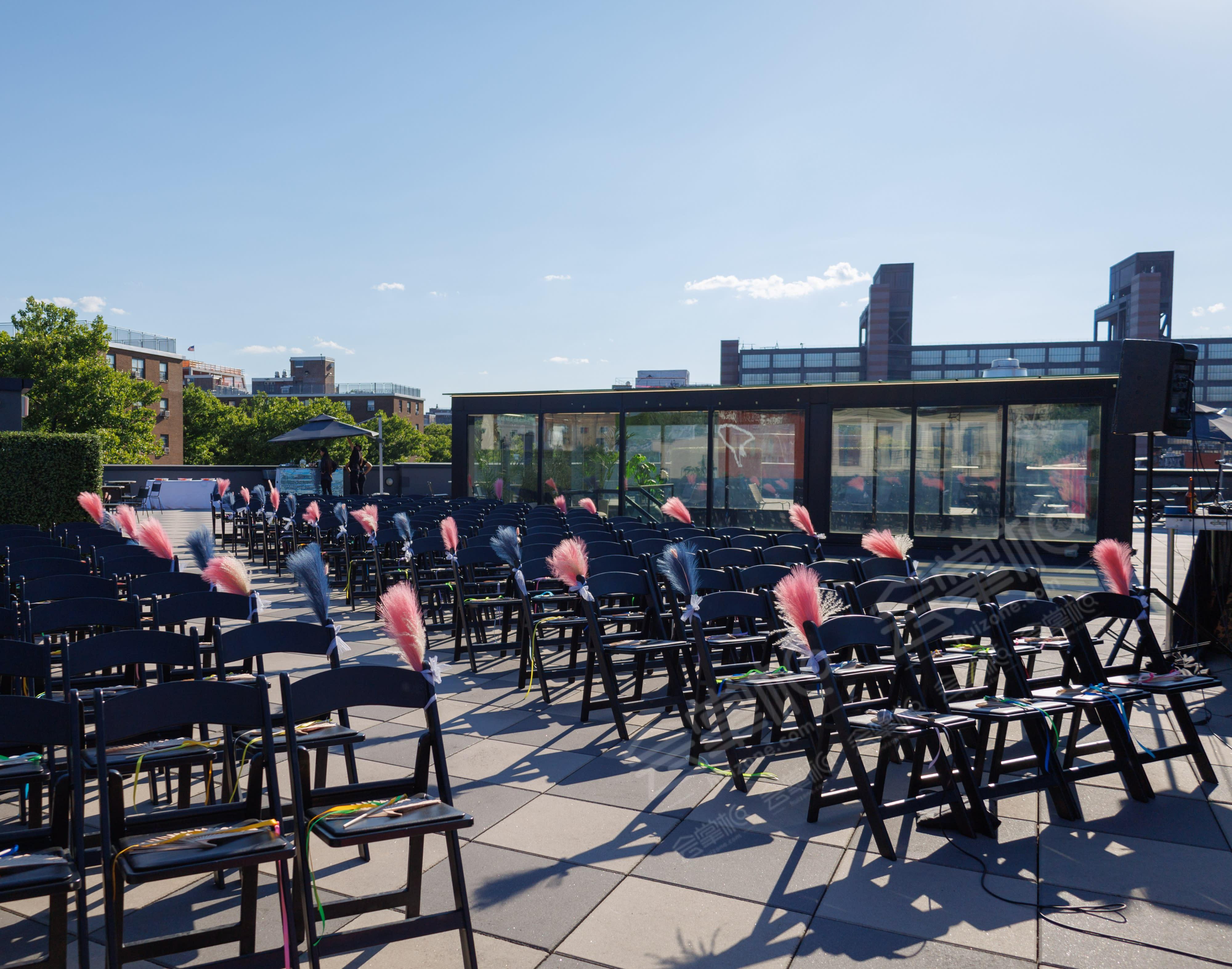 Industrial Brooklyn Raw Venue with Rooftop